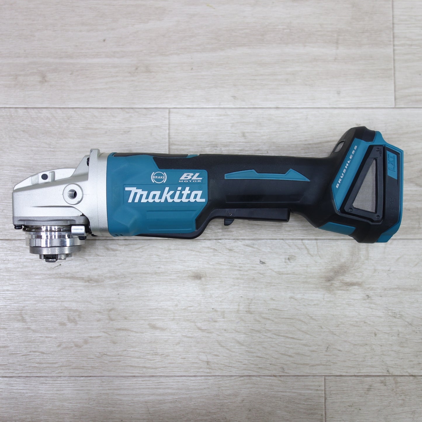 [送料無料] ◆マキタ 100mm 充電式 ディスクグラインダ GA420D 18V 替刃付き 電動 工具 研磨機 コードレス makita◆