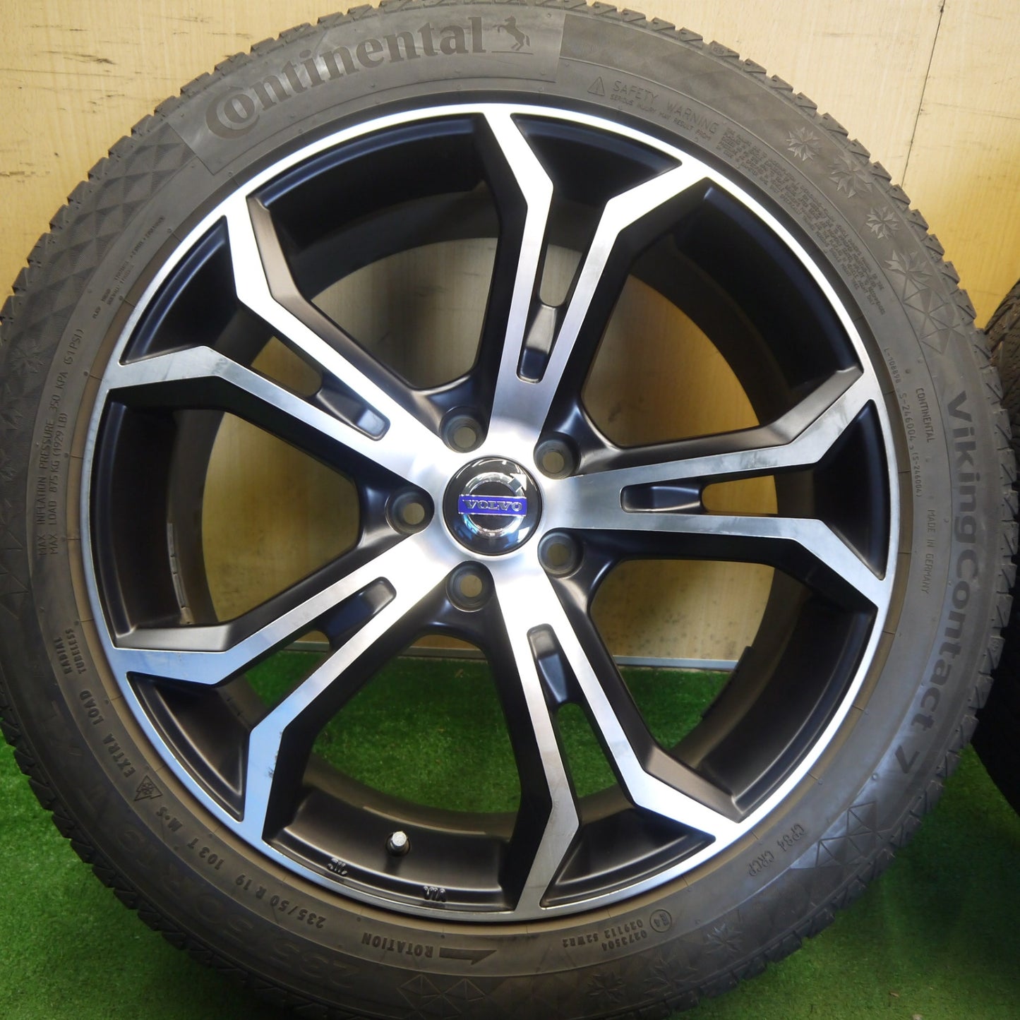 キレイ◎ボルボ 等 VST Type PLS 235/50R19 スタッドレス コンチネンタル バイキングコンタクト7 19インチ PCD108/5H◎6062902Hス