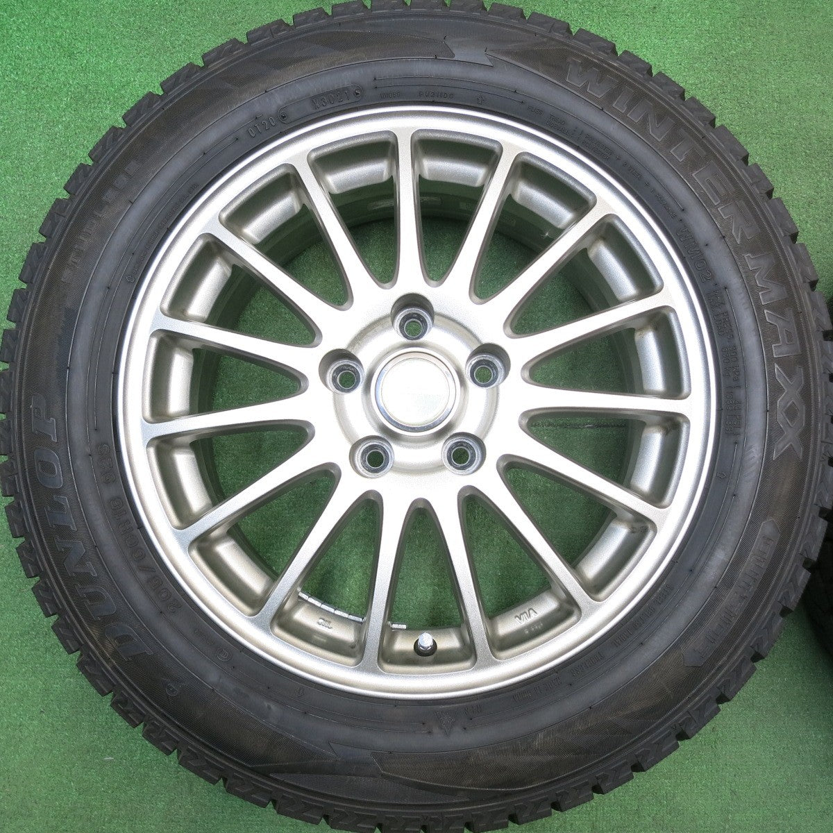 超バリ溝！9.5分以上★スタッドレス 205/60R16 ダンロップ ウインターマックス WM02 ECO FORME エコフォルム 16インチ PCD114.3/5H★6021501HAス