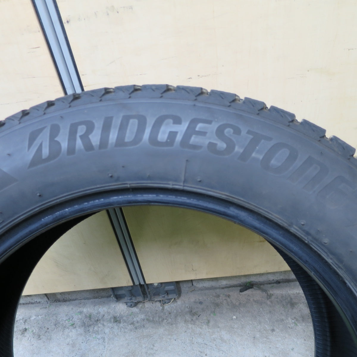 1本価格！23年★スタッドレス 225/60R18 ブリヂストン ブリザック DM-V3 タイヤ 18インチ レクサス NX ハリアー RAV4 等★6020901ナスタ
