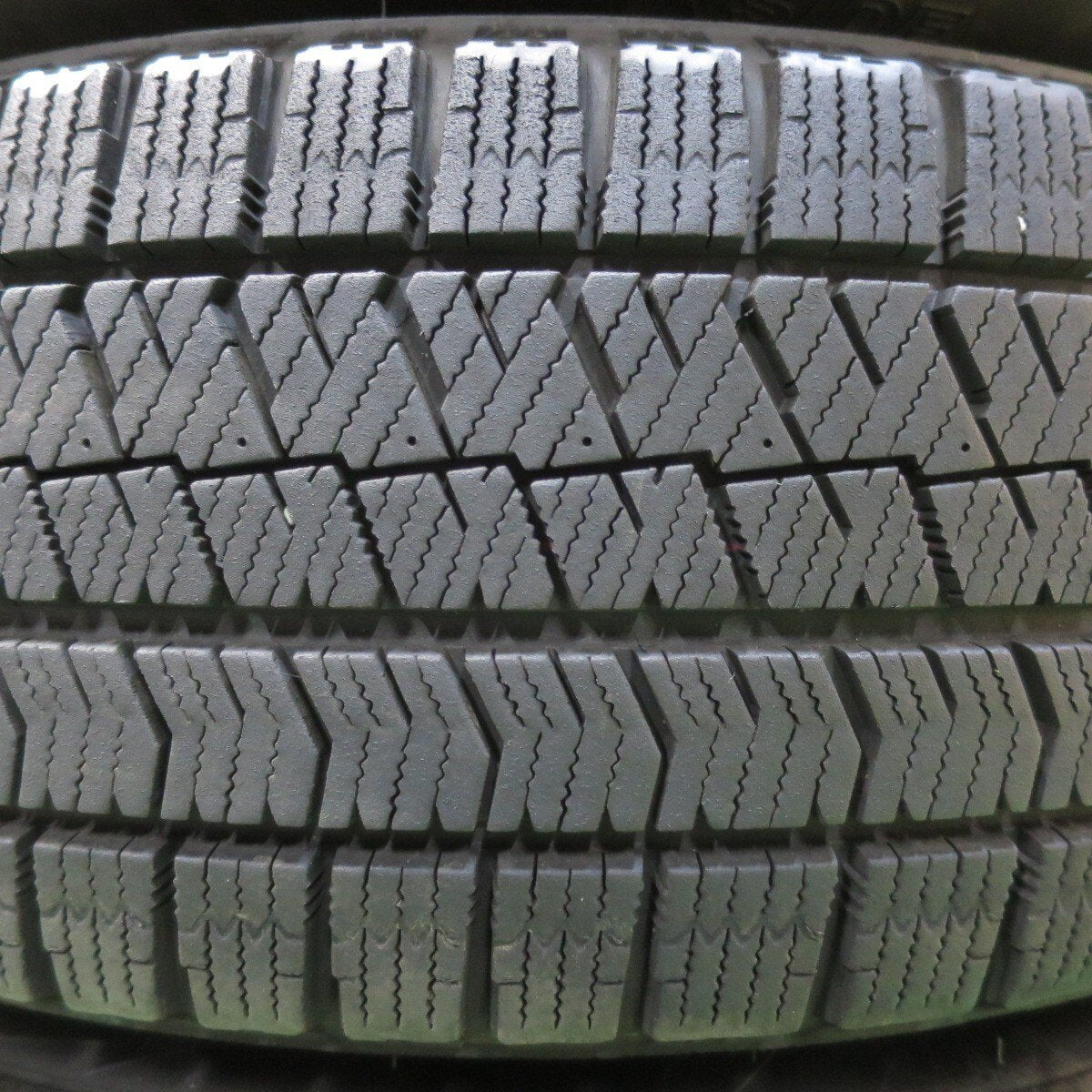 キレイ！21年★スタッドレス 195/65R15 ブリヂストン ブリザック VRX2 BALMINUM バルミナ 15インチ PCD114.3/5H★5013107イス