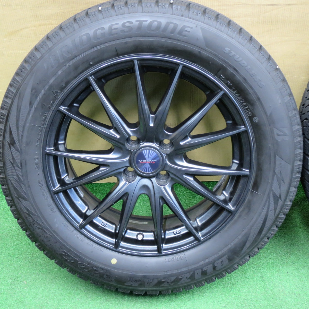 バリ溝！23年！キレイ！9分★スタッドレス 195/65R16 ブリヂストン ブリザック VRX2 VELVA SPORTZ ヴェルヴァ 16インチ PCD100/4H★6030901NKス