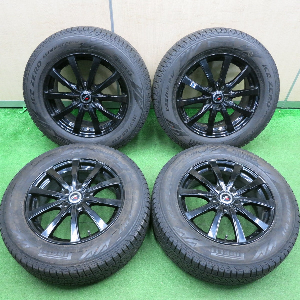 [送料無料] バリ溝！22年！9.5分以上★スタッドレス 225/65R17 ピレリ アイスゼロ アシンメトリコ Fang ファング 17インチ PCD114.3/5H★5011201HAス