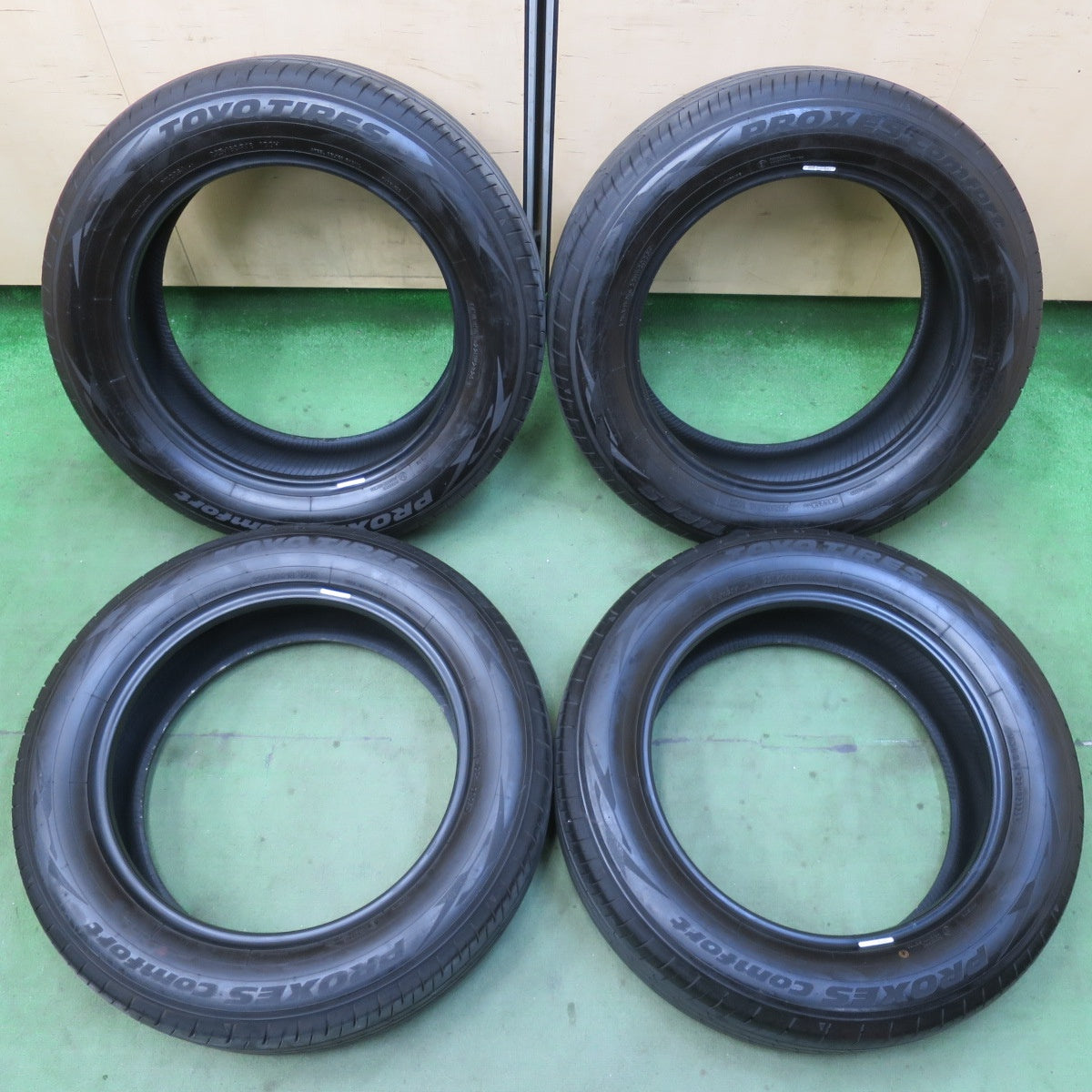 バリ溝！25年！ほぼ10分★225/60R18 トーヨー プロクセス Comfort コンフォート タイヤ 18インチ 40系 アルファード ヴェルファイア 等★5121701イノタ