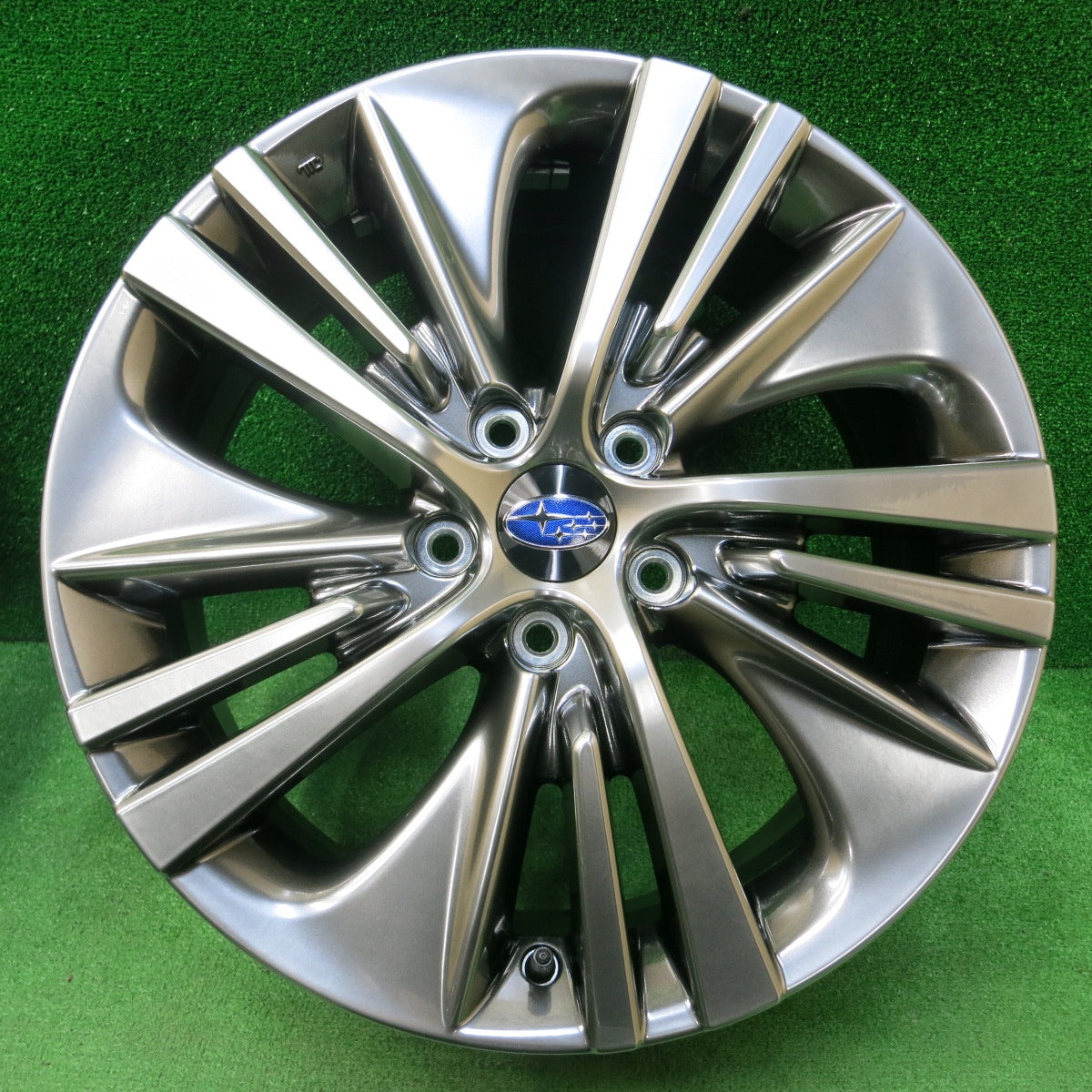*送料無料* 新車外し★スバル レヴォーグ レイバック VN5 純正 ホイール 18インチ 18×7J PCD114.3/5H★4042508イホ