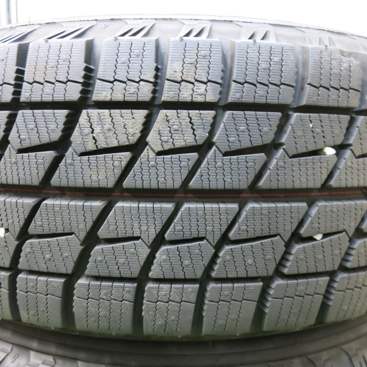 [送料無料] バリ溝！23年！キレイ！ほぼ10分★スタッドレス 195/65R15 アイスエスポルテ TIRO ティーロ 15インチ PCD114.3/5H★4121103SYス