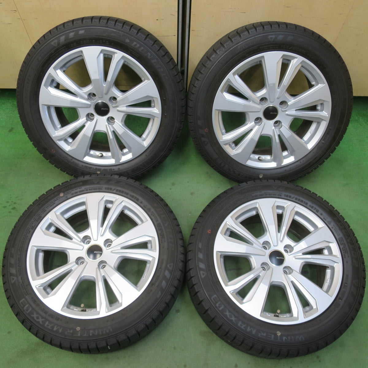 バリ溝！22年！キレイ！9.5分★プジョー 等 smartline 365 195/55R16 スタッドレス ダンロップ ウインターマックス 03 スマートライン 16インチ PCD108/4H★6021312イス