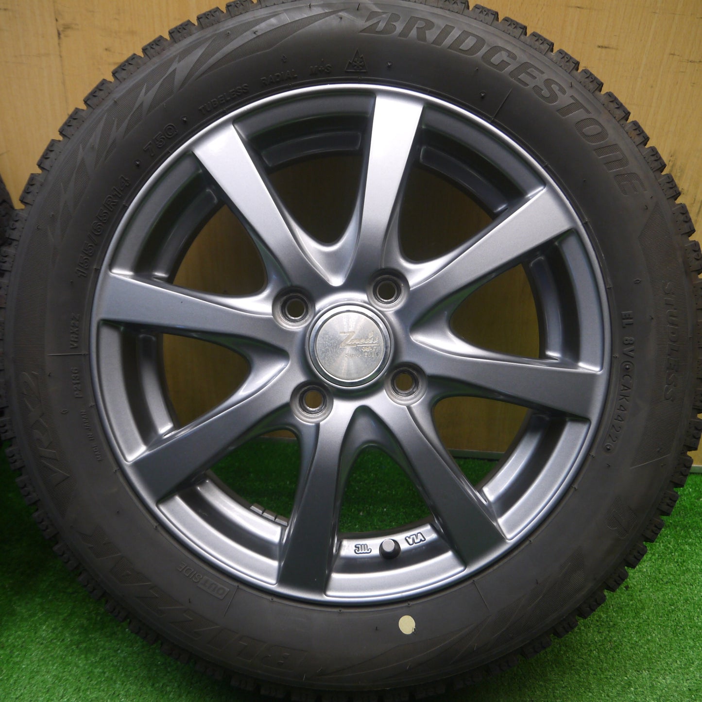 [送料無料] キレイ！22年★スタッドレス 155/65R14 ブリヂストン ブリザック VRX2 Zmeist VS-8 14インチ PCD100/4H★4111101Hス