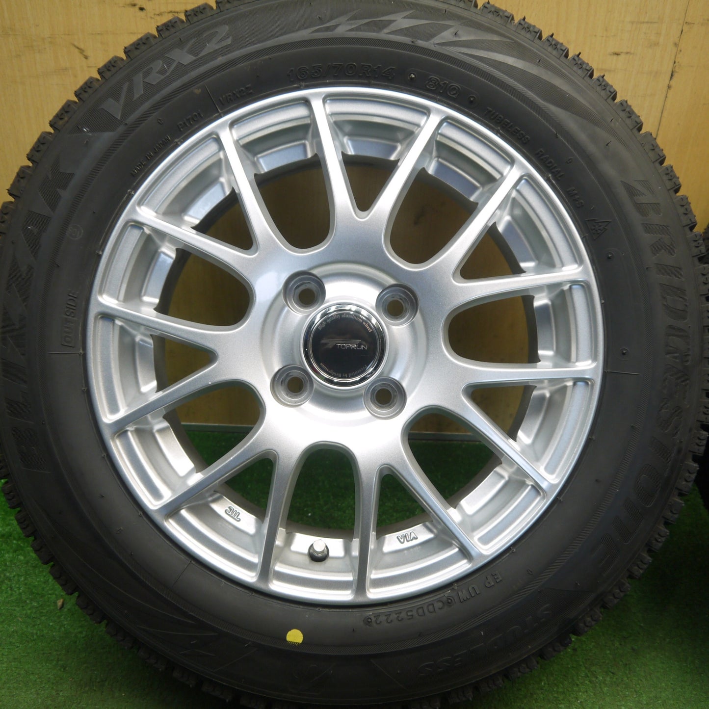 バリ溝！22年！キレイ！ほぼ10分★スタッドレス 165/70R14 ブリヂストン ブリザック VRX2 TOPRUN トップラン 14インチ PCD100/4H★6060202Hス