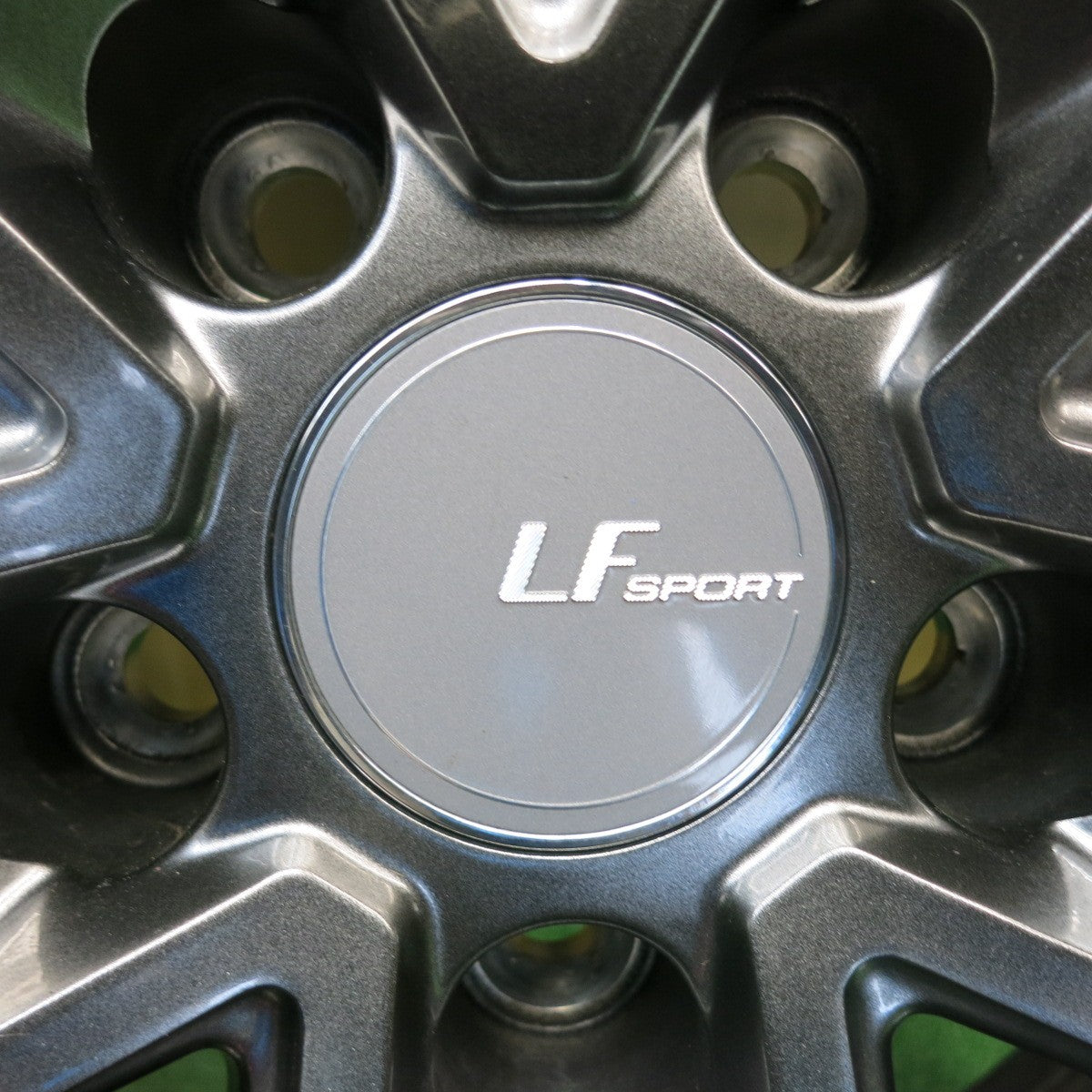 バリ溝！23年！キレイ！9分★スタッドレス 235/60R18 ブリヂストン ブリザック RFT LF SPORT 阿部商会 LFスポーツ 18インチ PCD114.3/5H★6050601HAス