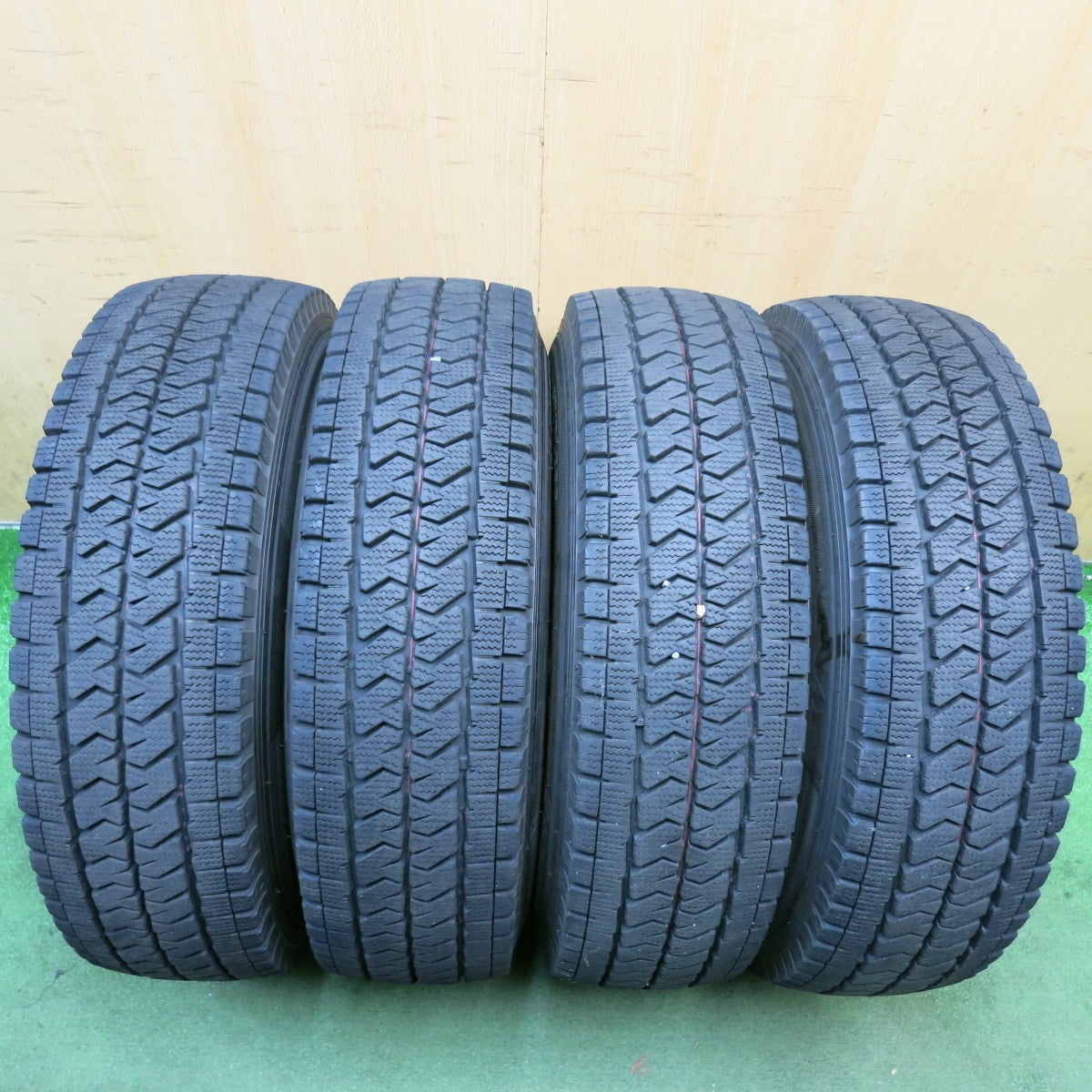 バリ溝！22年！キレイ！9分◎スタッドレス 195/80R15 107/105N ブリヂストン ブリザック VL10 KAZERA H301 MONZA カゼラ 15インチ PCD139.7/6H◎6101110HAス