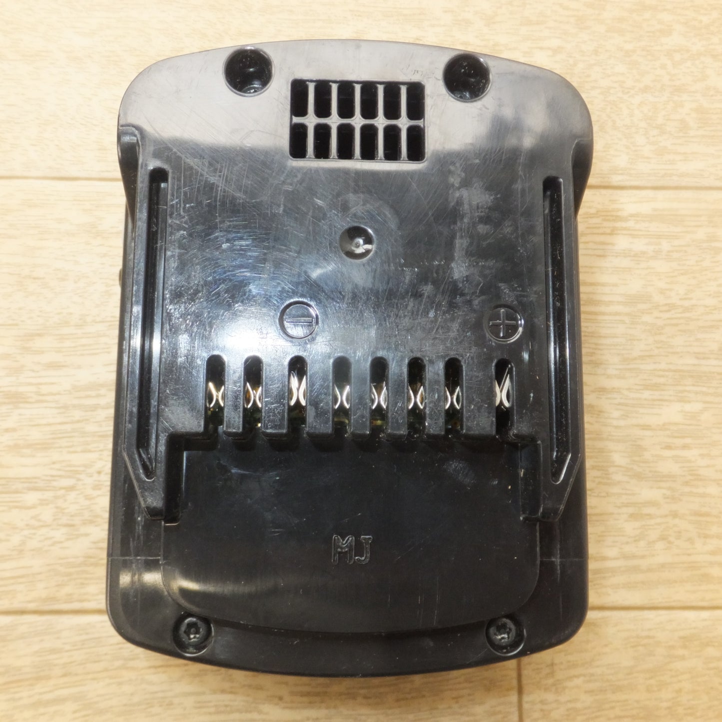 [送料無料] ★マクセルイズミ IZUMI バッテリパック BP-1420LN リチウムイオン電池 14.4V 2.0Ah 28.8Wh Li-ion 22★