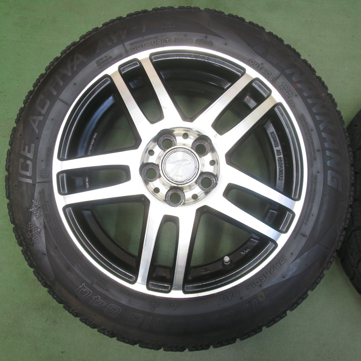 バリ溝！9分◎シエンタ 等 175/65R15 スタッドレス ナンカン アイスアクティバ AW-1 ZOLF ゾルフ 15インチ PCD100/5H◎6072007イス
