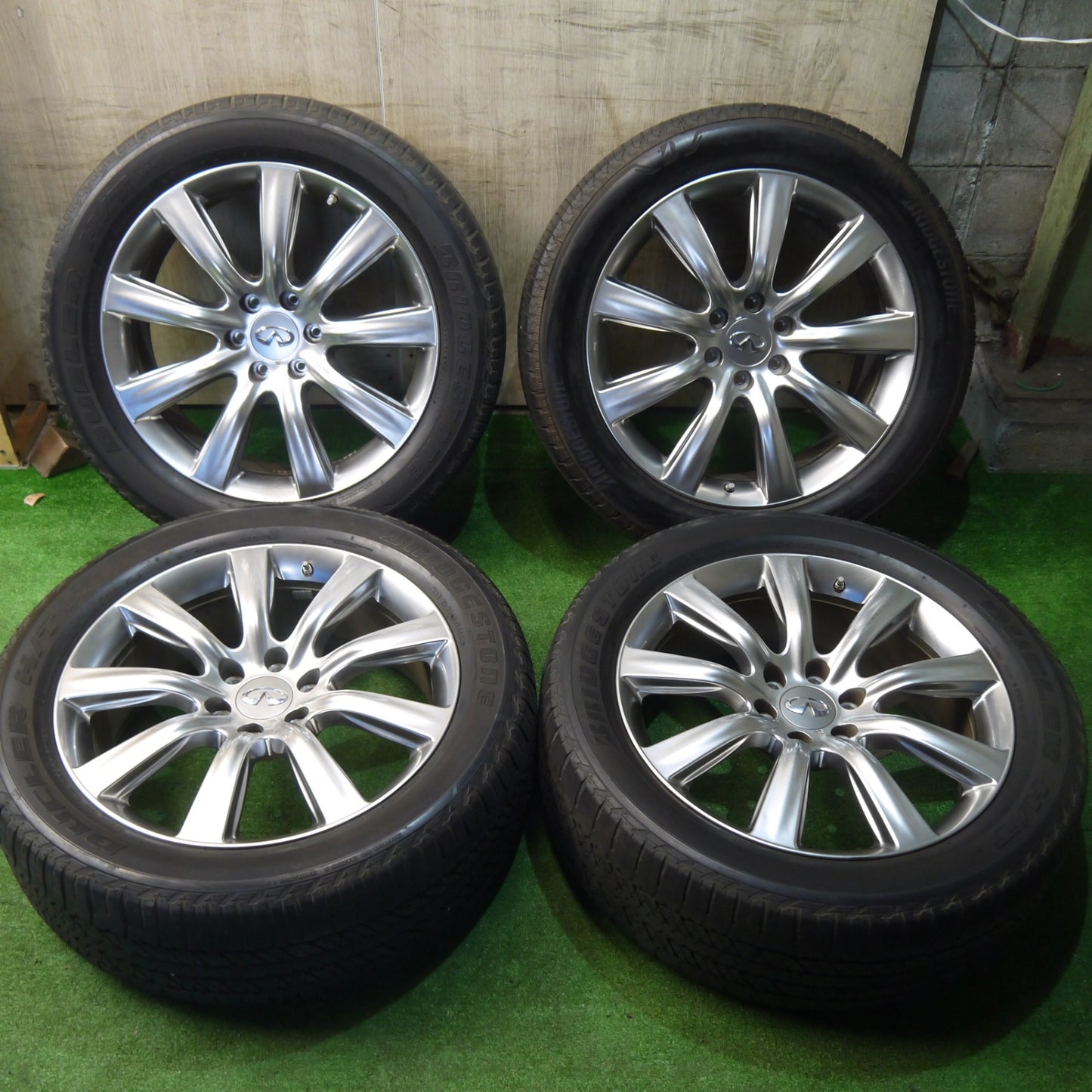 バリ溝！9.5分◎インフィニティ QX56 QX80 純正 RAYS 275/50R22 ブリヂストン デューラー H/T 684Ⅱ ブリヂストン アレンザ A/S 02 22インチ PCD139.7/6H◎6061601KKノ