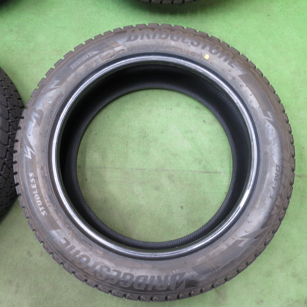 バリ溝！23年！9.5分以上★スタッドレス 225/55R19 ブリヂストン ブリザック DM-V3 タイヤ 19インチ ハリアー クラウンクロスオーバー 等★6021602NGスタ