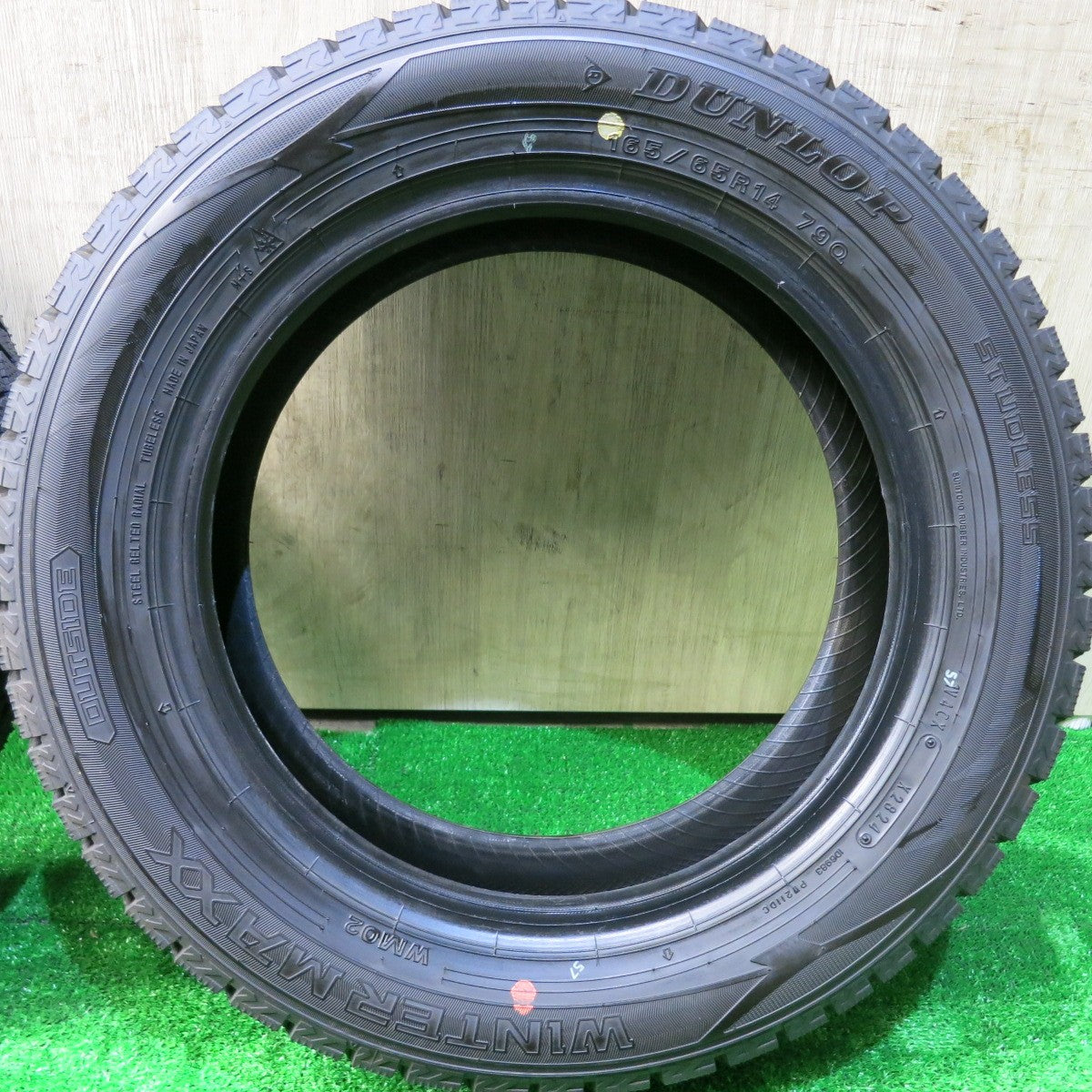 ほぼ未使用！24年★スタッドレス 165/65R14 ダンロップ ウインターマックス WM02 タイヤ 14インチ ルーミー タンク トール ソリオ ブーン 等★5110806HAスタ