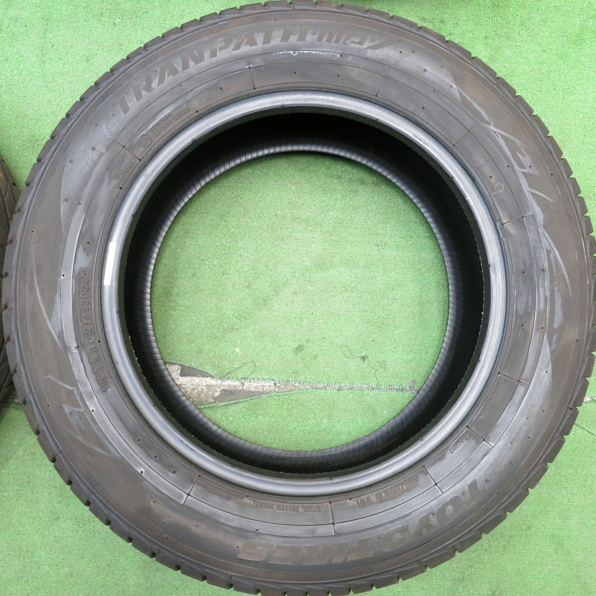 バリ溝！24年！9.5分★195/65R15 トーヨー トランパス MP7 タイヤ 15インチ プリウス エスクァイア ノア ヴォクシー 等★5071703HAノタ