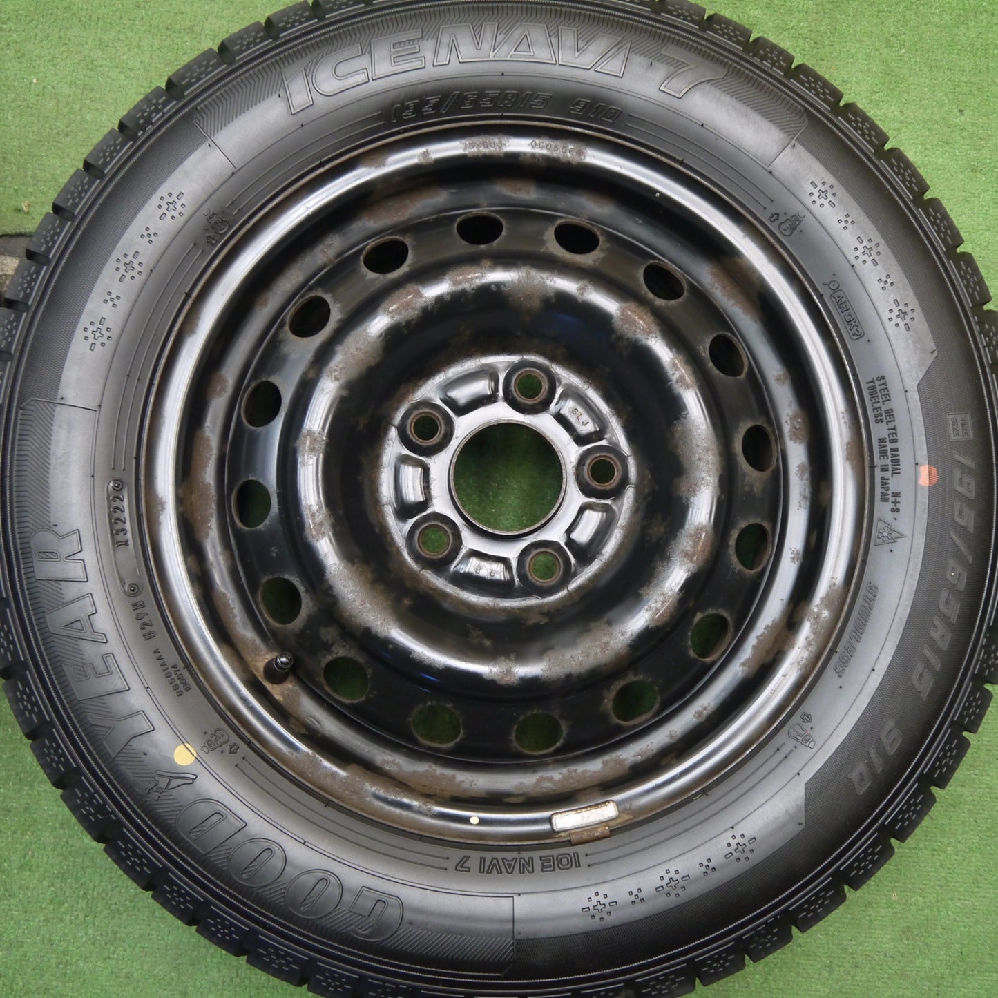 バリ溝！22年！9.5分★スタッドレス 195/65R15 グッドイヤー アイスナビ7 スチール ホイール 15インチ PCD114.3/5H★5062001Hス