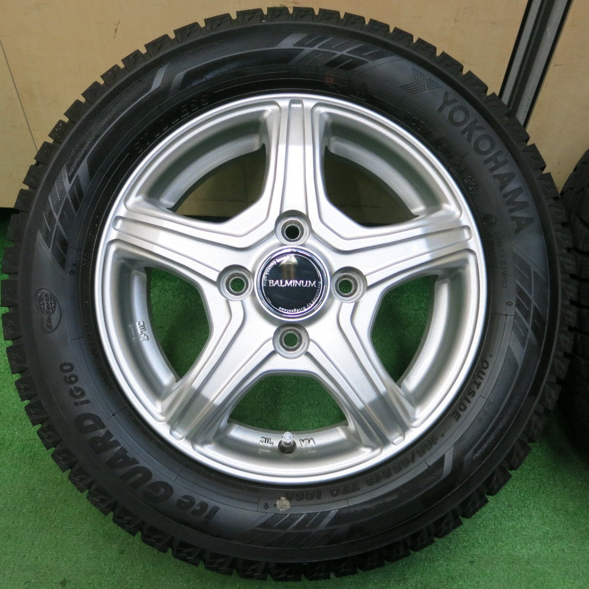 *送料無料* バリ溝！22年！キレイ！8.5分★スタッドレス 165/65R13 ヨコハマ アイスガード iG60 BALMINUM バルミナ PCD100/4H★4032605イス