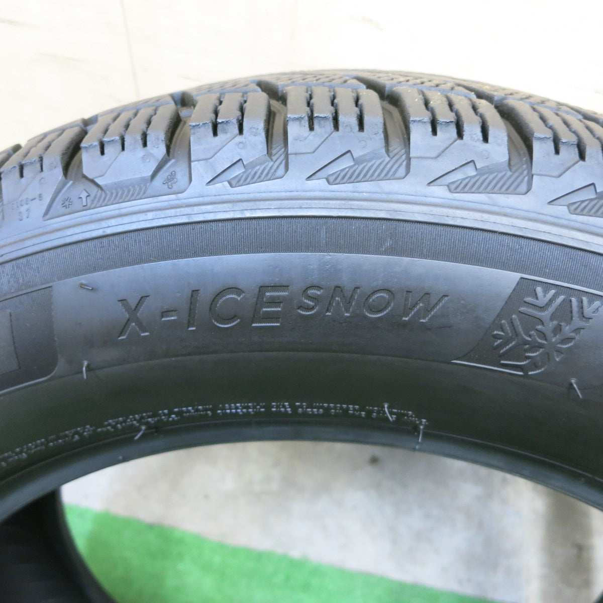 バリ溝！21年！9分！2本★スタッドレス 225/60R18 ミシュラン X-ICE SNOW タイヤ 18インチ レクサス NX RAV4 ハリアー 等★5052101ナスタ