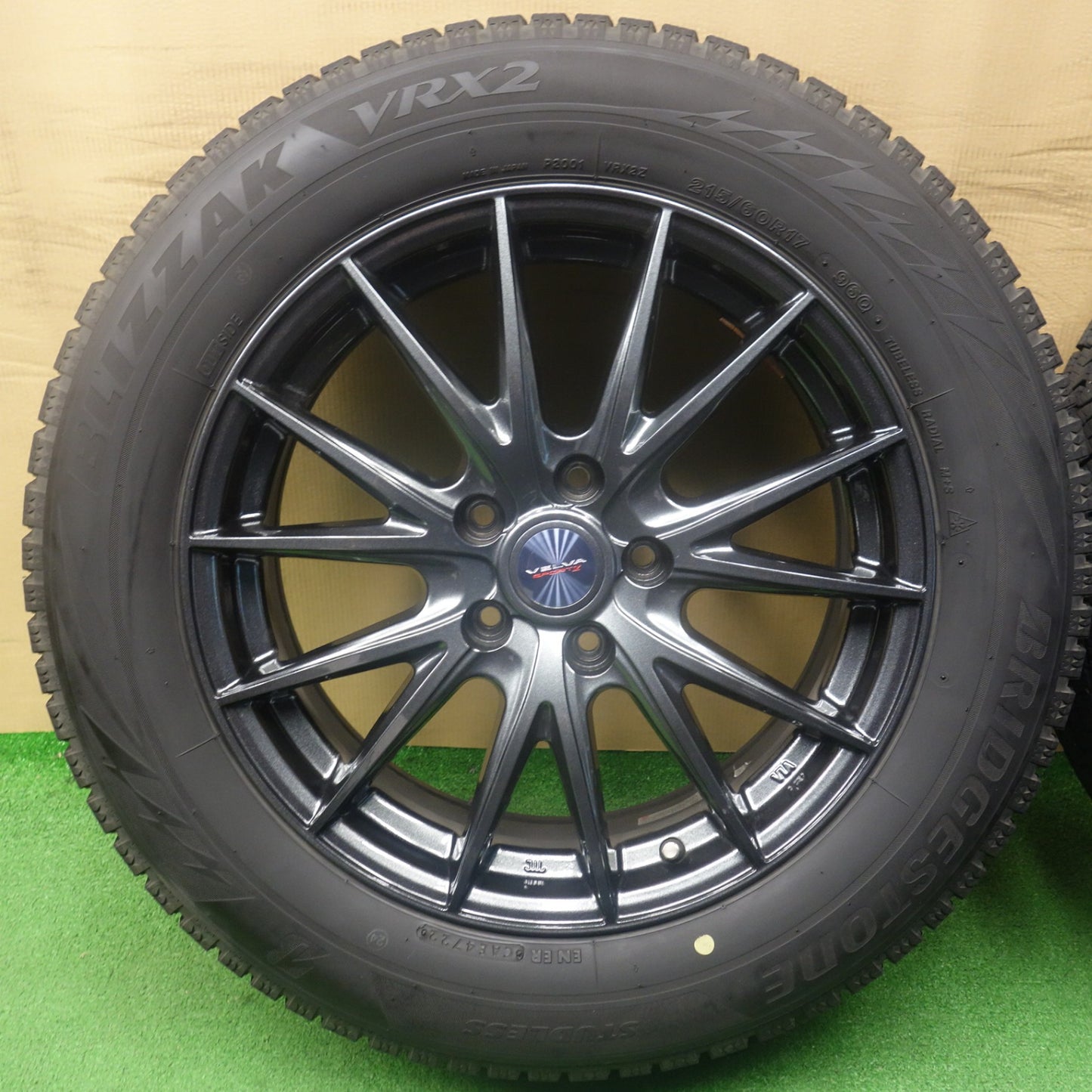 バリ溝！22年！キレイ！9.5分◎スタッドレス 215/60R17 ブリヂストン ブリザック VRX2 VELVA SPORTZ ヴェルヴァ 17インチ PCD114.3/5H◎6060702KTス