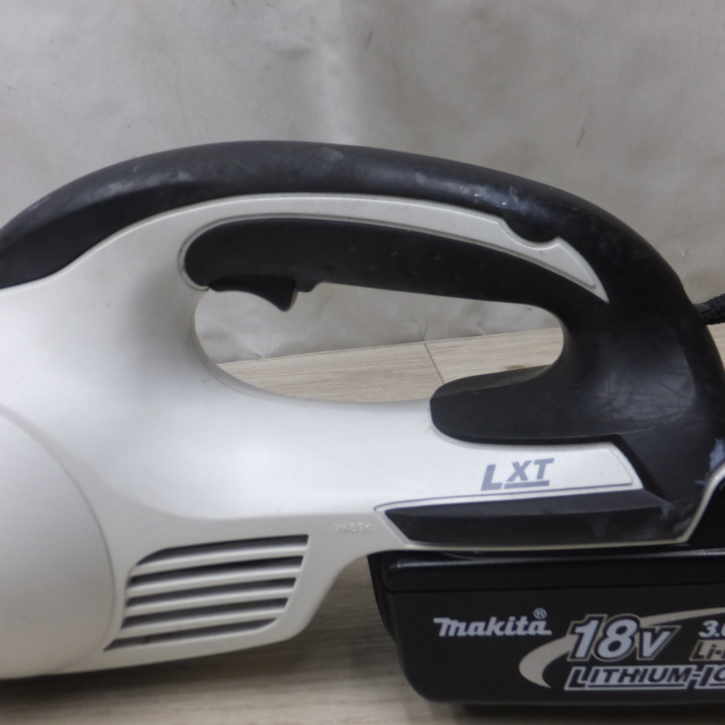 [送料無料] ◆マキタ 充電式 クリーナー CL180FD コードレス 18V 電動 工具 掃除機 集塵機 集じん makita◆