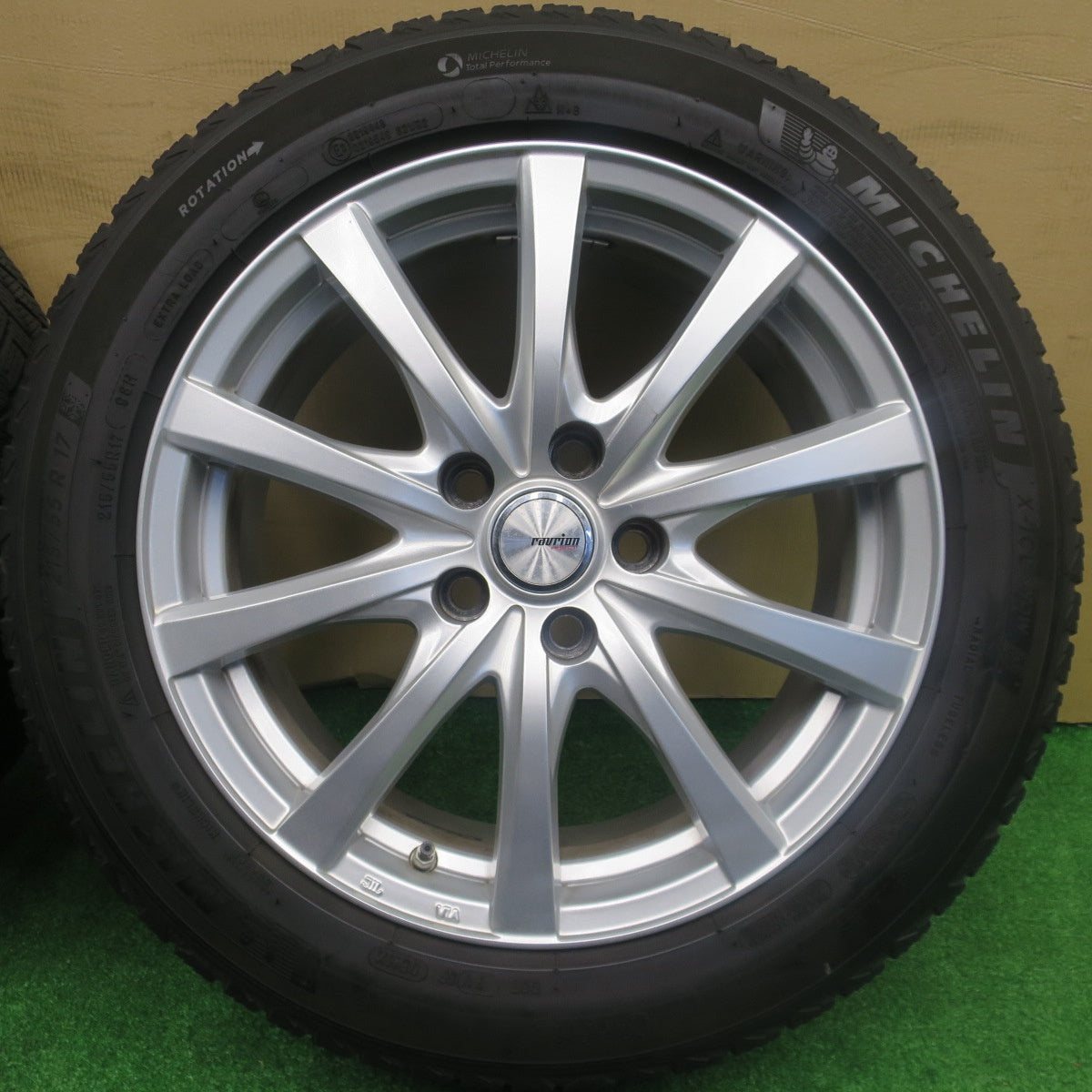 バリ溝！9分★スタッドレス 215/55R17 ミシュラン X-ICE SNOW ravrion RS01 ラブリオン 17インチ PCD114.3/5H★5121405NKス