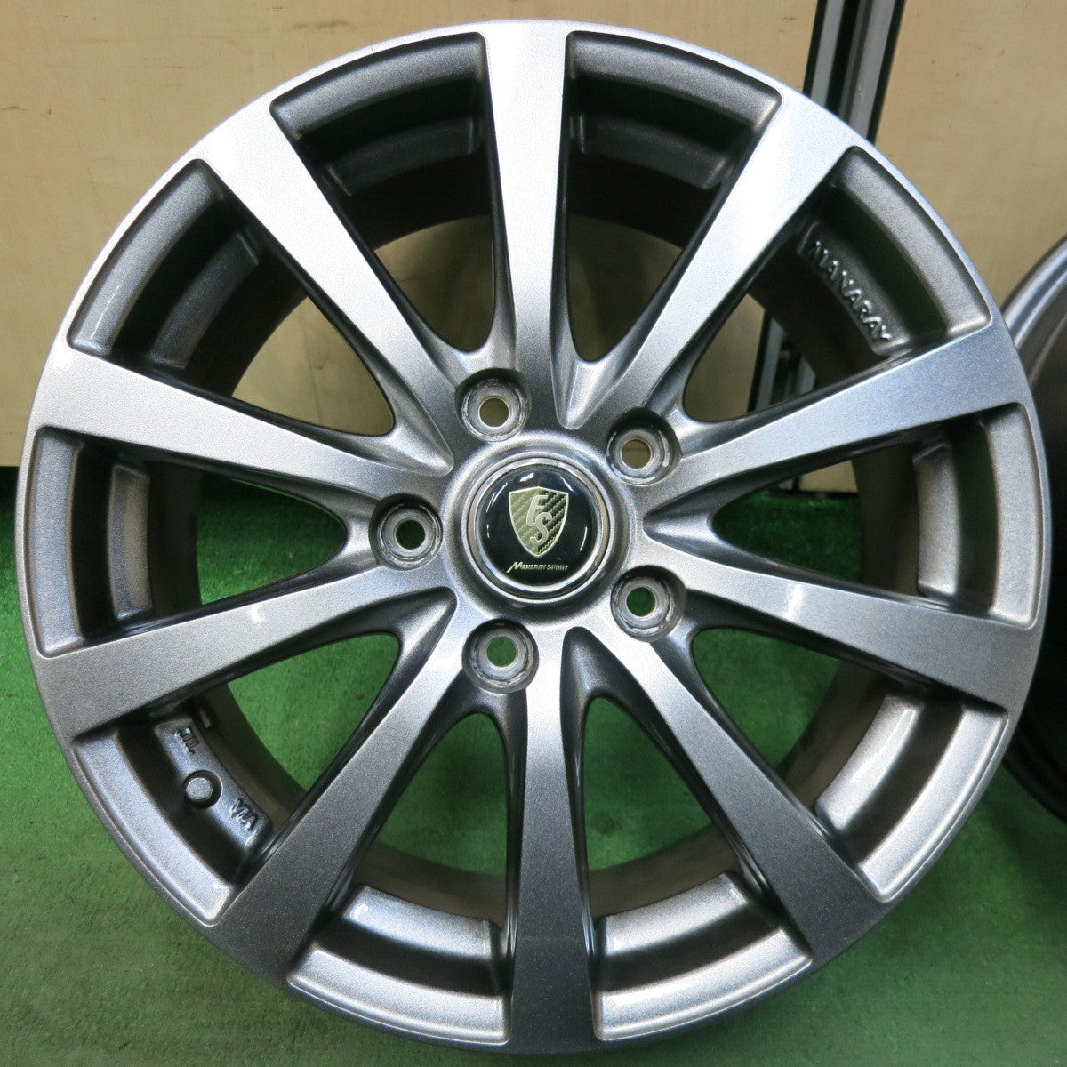 [送料無料] キレイ★MANARAY SPORT マナレイ スポーツ 16インチ ホイール 16×6.5J PCD114.3/5H★5031409SYホ