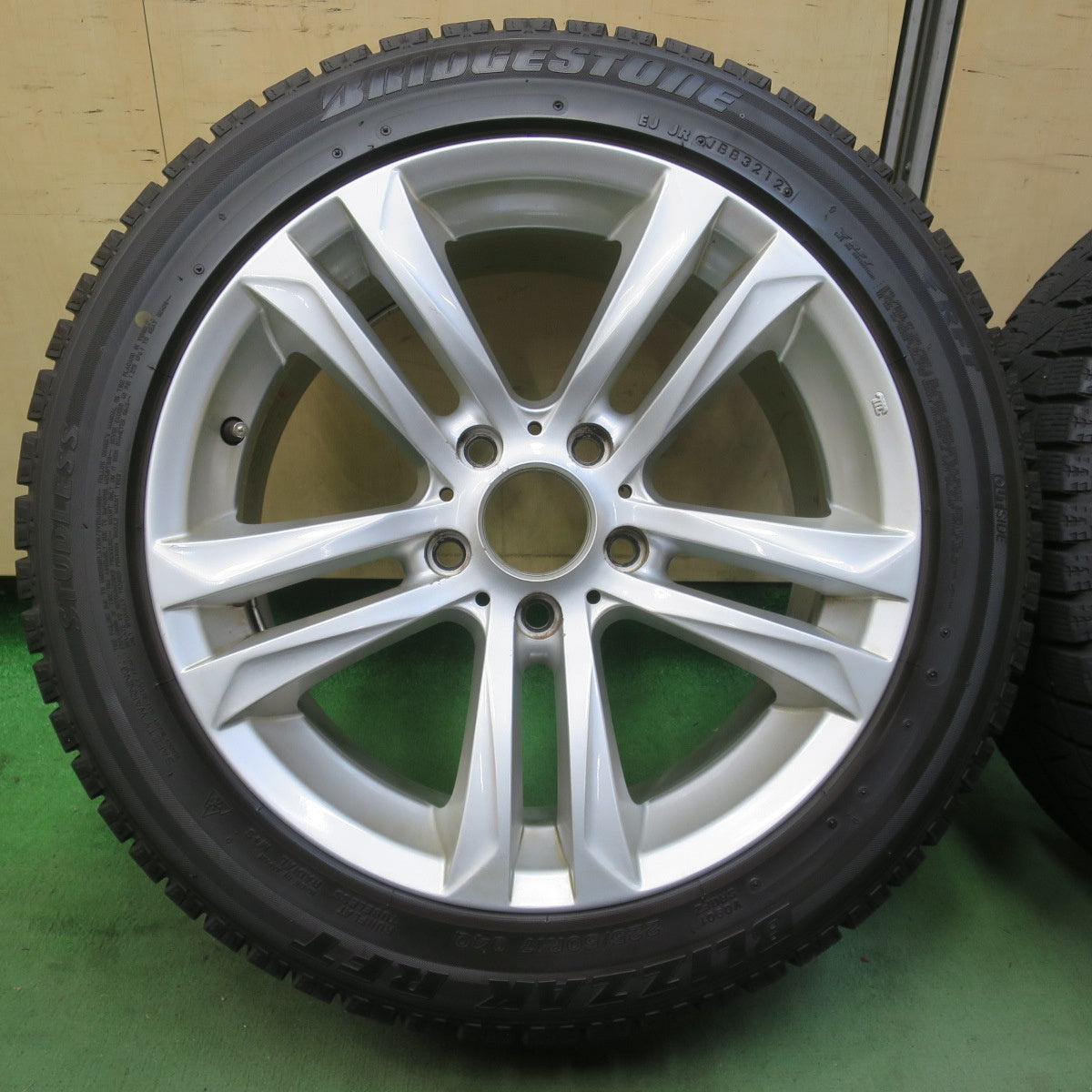 4本価格★BMW 等 MAK BIMMER 225/50R17 スタッドレス ブリヂストン ブリザック RFT ランフラット ビマー 17インチ PCD120/5H★6042807イス