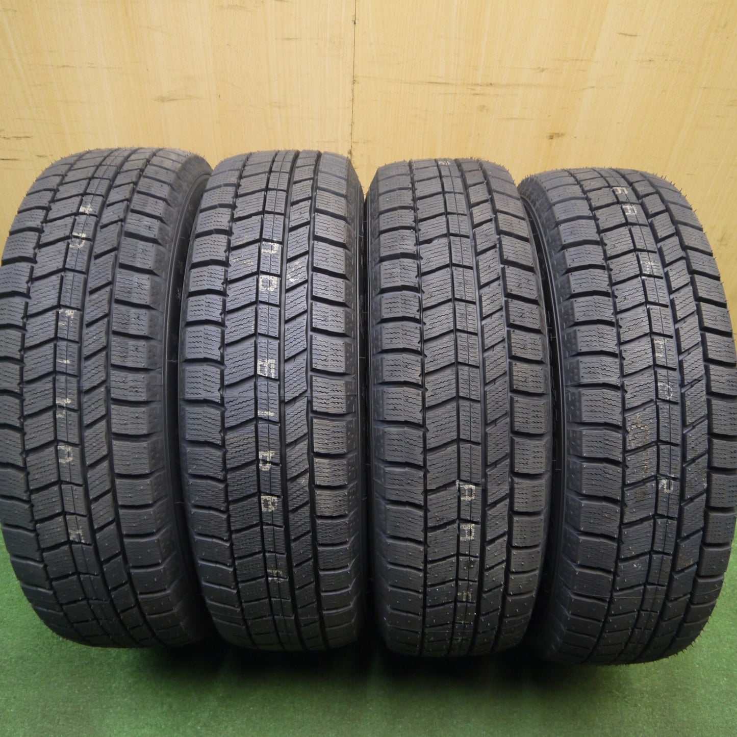 未使用！25年★スタッドレス 185/65R15 オートバックス ノーストレック N5 Abfahren 15インチ PCD100/4H★6012604Hス