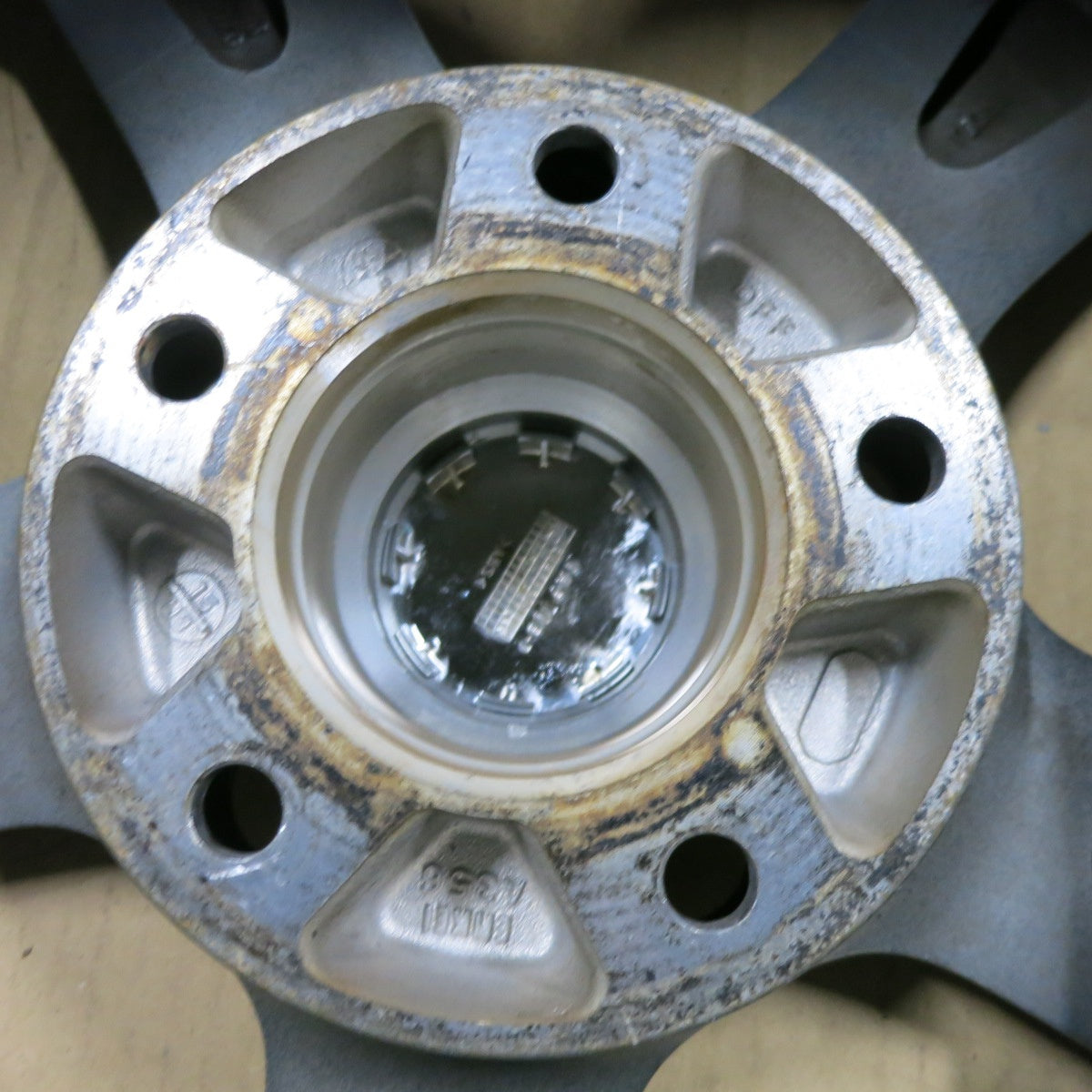 4本価格★RIVAZZA ENKEI リヴァッツァ エンケイ 16インチ ホイール 16×7J PCD114.3/5H★5042516SYホ