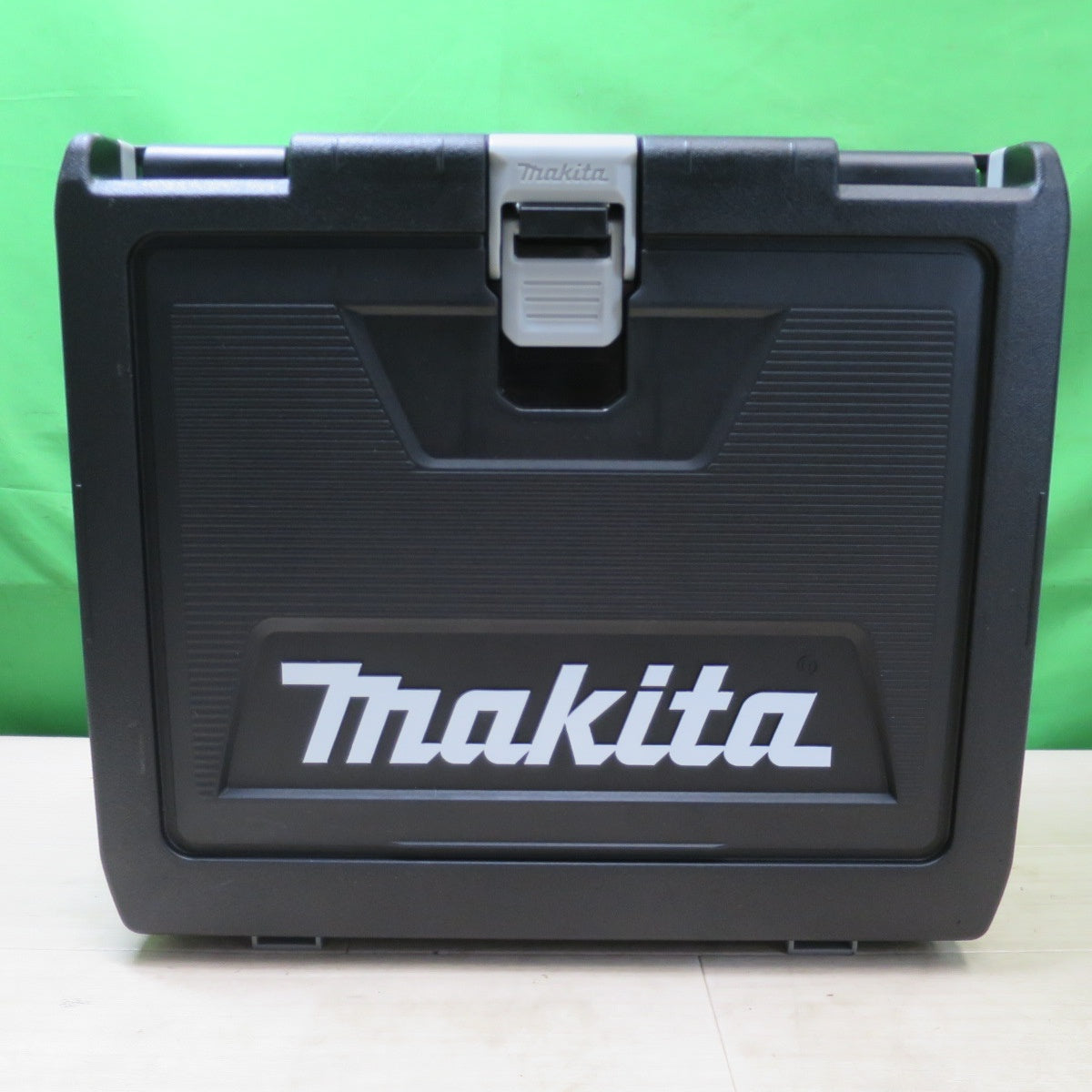 [送料無料] 未使用☆マキタ 充電式 インパクトドライバ TD173D 電動 工具 makita 18V ケース付き コードレス☆
