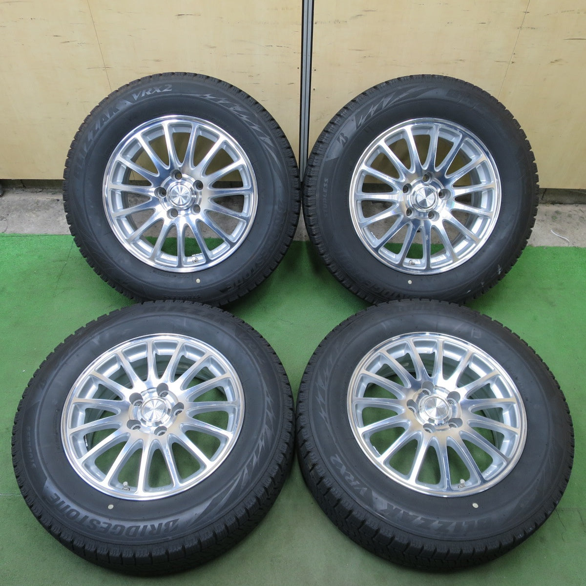 バリ溝！24年！9.5分◎スタッドレス 215/65R16 ブリヂストン ブリザック VRX2 ECO FORME SE-12 エコフォルム 16インチ PCD114.3/5H◎6091102NGス