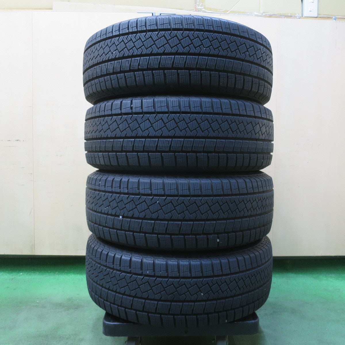 バリ溝！22年！9分★インプレッサ 等 205/55R16 スタッドレス ピレリ アイスゼロ アシンメトリコ Lufin 14SPOKE ラフィン 14スポーク 16インチ PCD100/5H★6010605イス