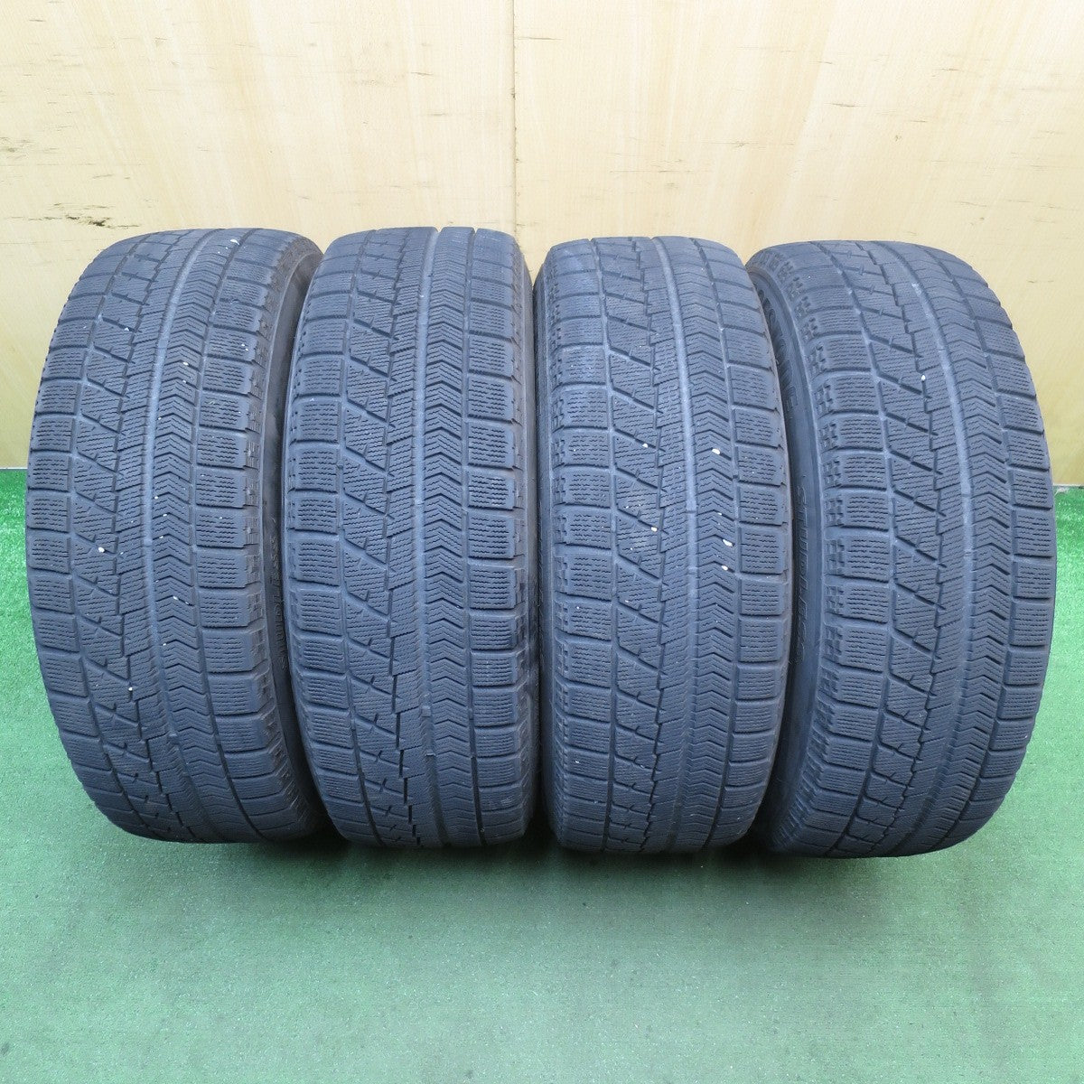 キレイ★スタッドレス 215/65R16 ブリヂストン ブリザック VRX ravrion RS01 ラブリオン 16インチ PCD114.3/5H★5070404NJス