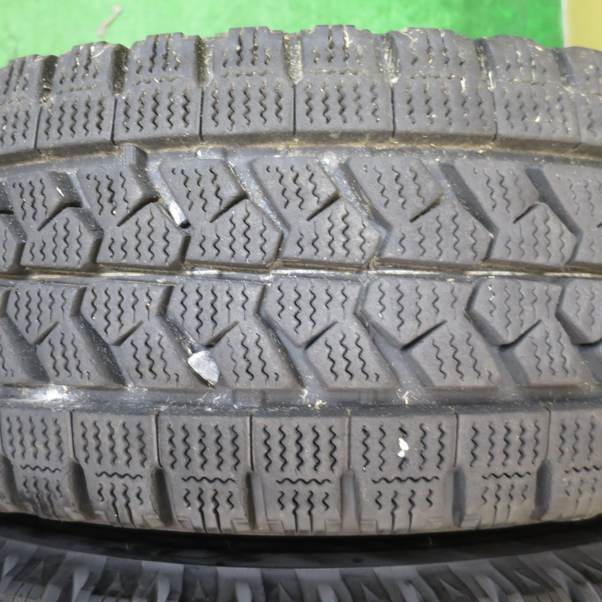 バリ溝！22年！9.5分★トラック タイヤ 225/70R16 117/115L スタッドレス ブリヂストン ブリザック W979 16インチ エルフ キャンター 等★5061801NJスタ