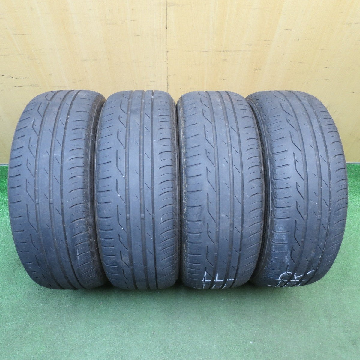 4本価格★205/55R16 ブリヂストン トランザ T001 タイヤ 16インチ カローラ ノア ヴォクシー リーフ プレマシー インプレッサ 等★6052208NJノタ