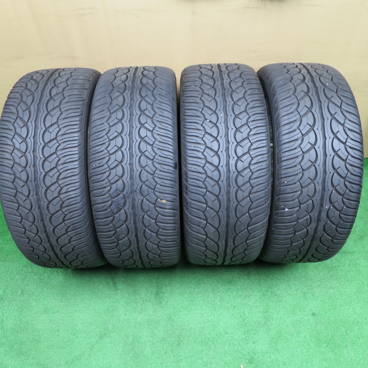バリ溝！25年！キレイ！9.5分以上★レクサス LX 等 ELFORD セレスティアル 305/35R24 ヨコハマ PARADA Spec-X エルフォード 24インチ PCD139.7/6H★5122901NKノ