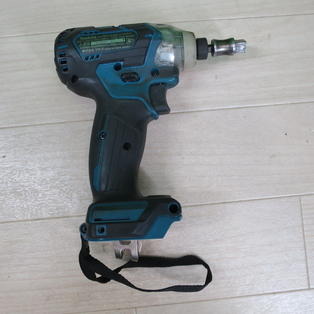 [送料無料] ケース・付属品付き☆マキタ 充電式 インパクトドライバ TD111D 電動 工具 10.8V 本体のみ☆