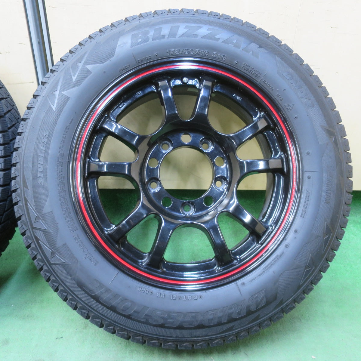 キレイ★ジムニー 等 5ZIGEN 5次元 175/80R16 スタッドレス ブリヂストン ブリザック DM-V2 16インチ PCD139.7/5H★6021013イス