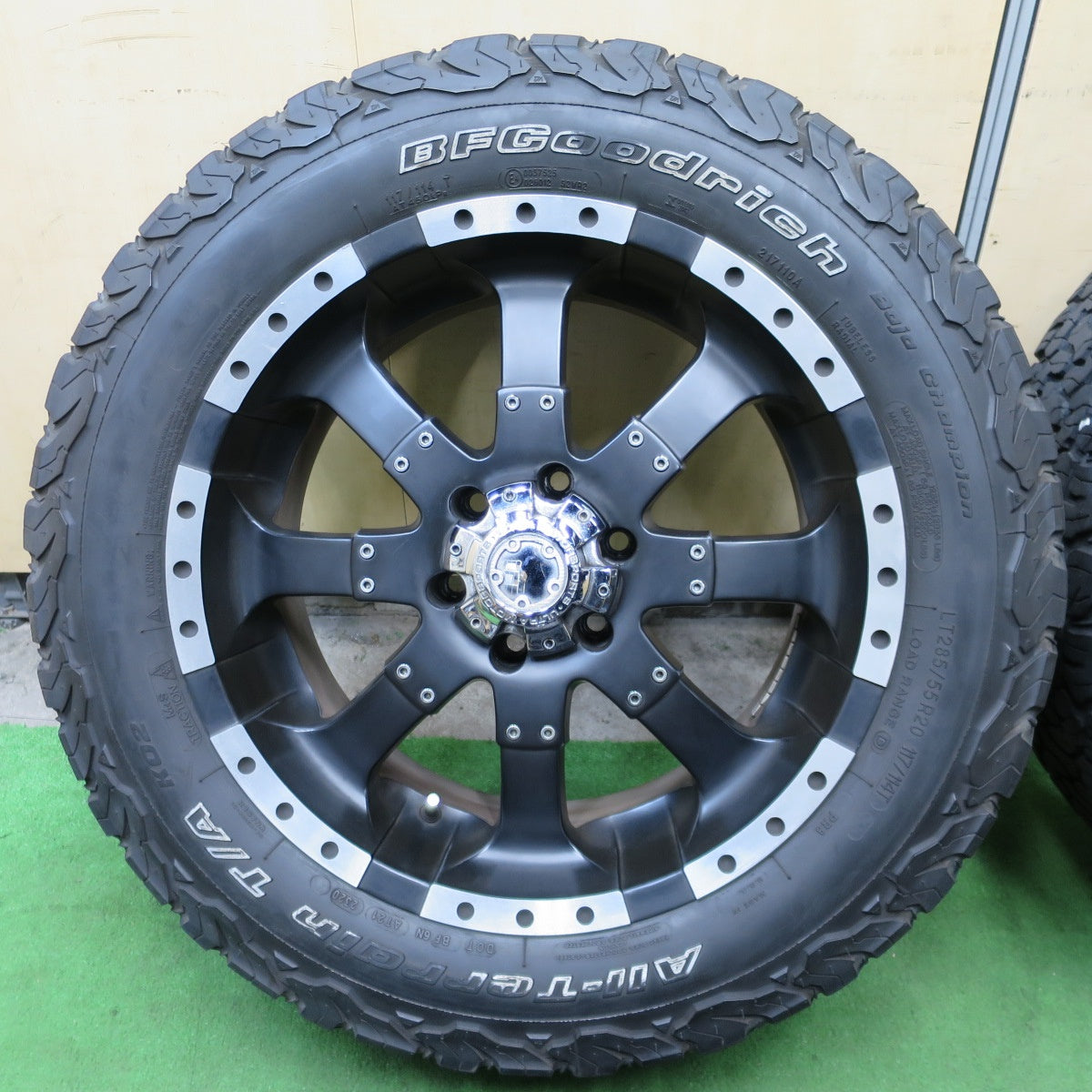 バリ溝！8.5分★285/55R20 117/114T BFグッドリッチ All-Terrain T/A KO2 ULTRA MOTOR SPORTS ウルトラ モーター スポーツ 20インチ PCD139.7/6H★6030402ナノ