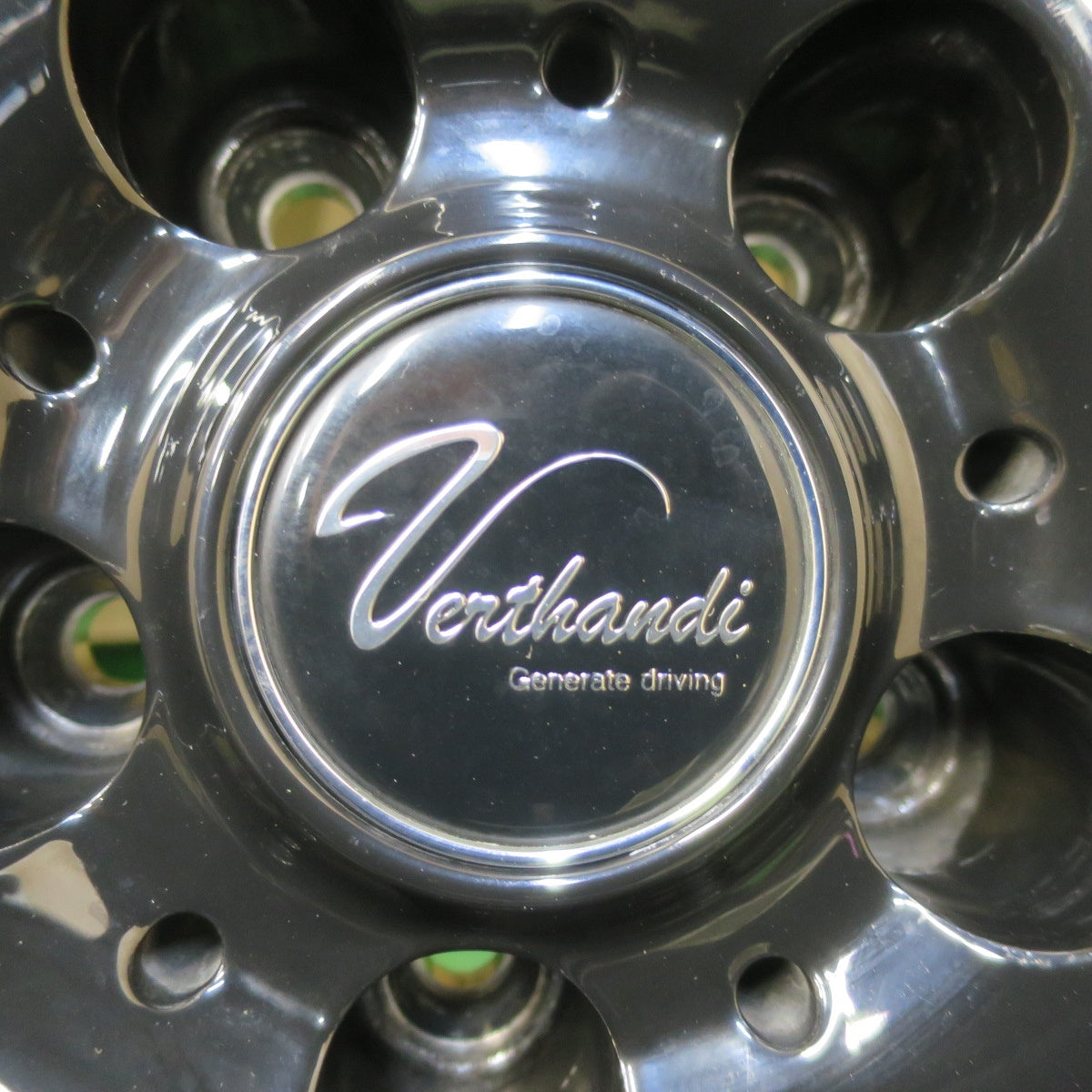 バリ溝！21年！キレイ！9.5分★スタッドレス 225/65R17 ブリヂストン ブリザック DM-V3 Verthandi ヴェルサンディ ヴェルザンディ 17インチ PCD114.3/5H★5110506イス