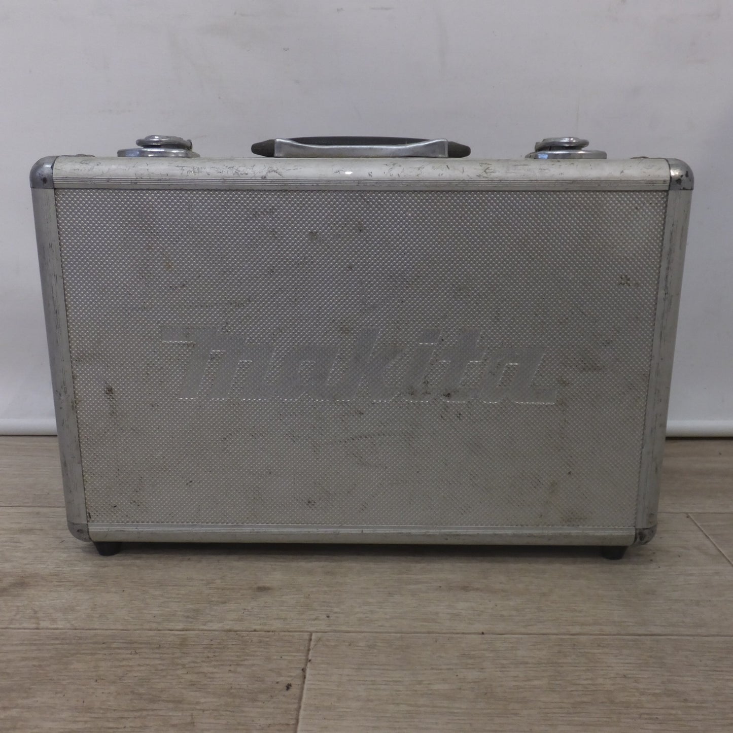 [送料無料] ★マキタ makita 充電式ペンインパクトドライバ TD021DSW 白　バッテリ 3個★