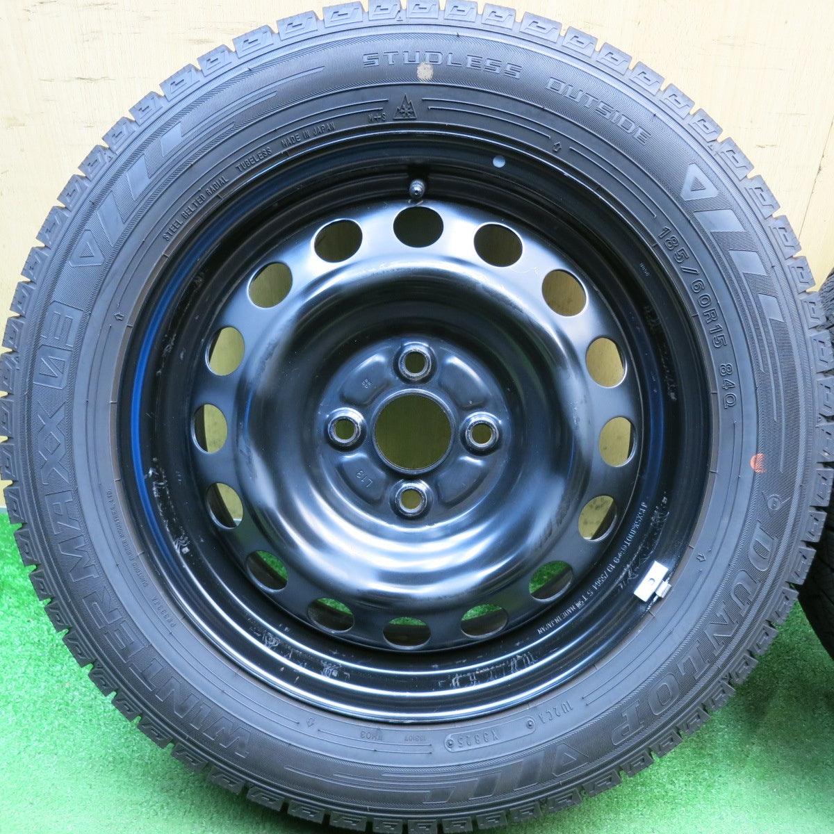 バリ溝！25年！キレイ！9.5分以上◎スタッドレス 185/60R15 ダンロップ ウインターマックス 03 スチール ホイール 15インチ PCD100/4H◎6101002HAス