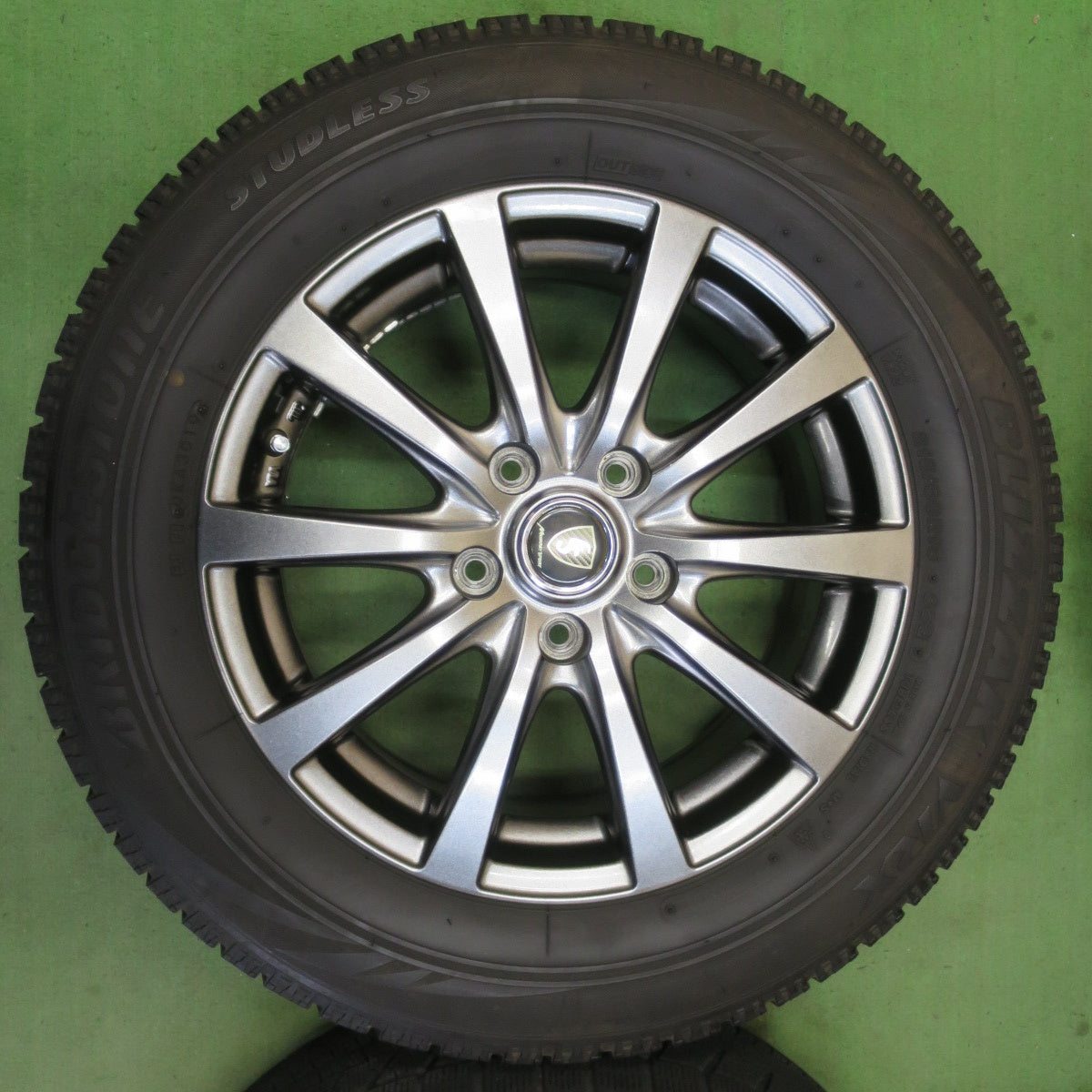 キレイ★スタッドレス 215/60R16 ブリヂストン ブリザック VRX MANARAY SPORT マナレイ スポーツ 16インチ PCD114.3/5H★5052706イス