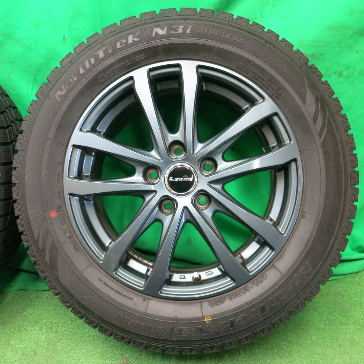 *送料無料* バリ溝！21年！キレイ！9.5分★スタッドレス 205/65R16 オートバックス ノーストレック N3i LEBEN レーベン 16インチ PCD114.3/5H★4052003ナス