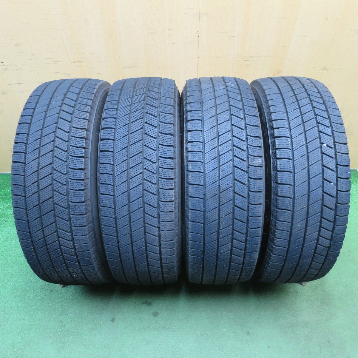 バリ溝！25年！キレイ！ほぼ10分◎スタッドレス 215/65R16 ブリヂストン ブリザック VRX3 ECO FORME SE-20 エコフォルム 16インチ PCD114.3/5H◎6071801NJス
