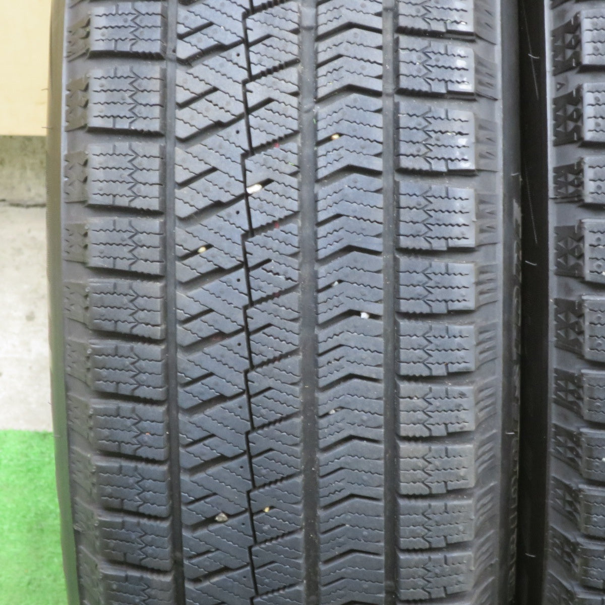 バリ溝！24年！キレイ！9.5分以上★スタッドレス 195/65R15 ブリヂストン ブリザック VRX2 SPORT VENAD 社外 アルミ 15インチ PCD114.3/5H★6021902TTス