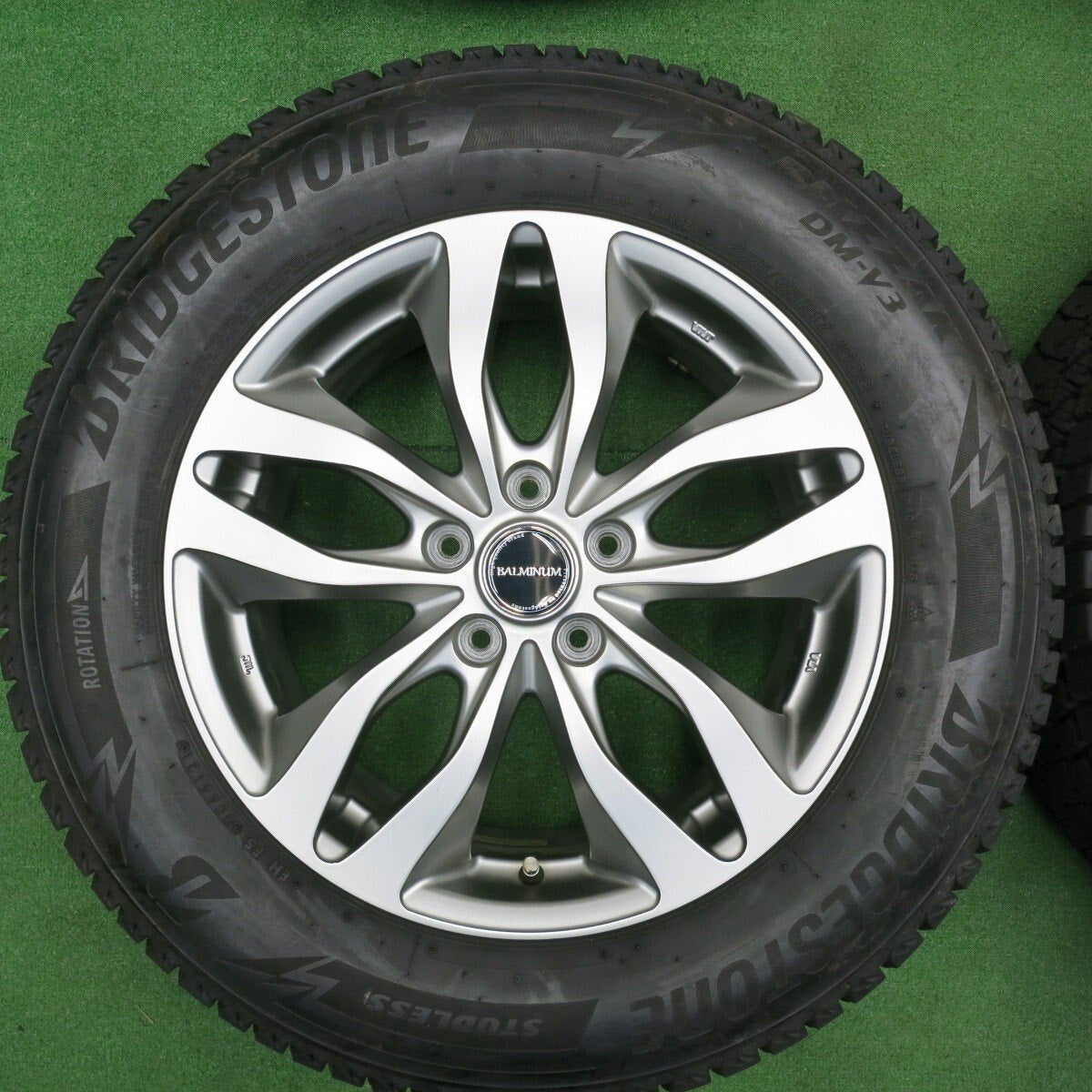 バリ溝！21年！キレイ！9分★スタッドレス 225/65R17 ブリヂストン ブリザック DM-V3 BALMINUM バルミナ 17インチ PCD114.3/5H★5012002TNス