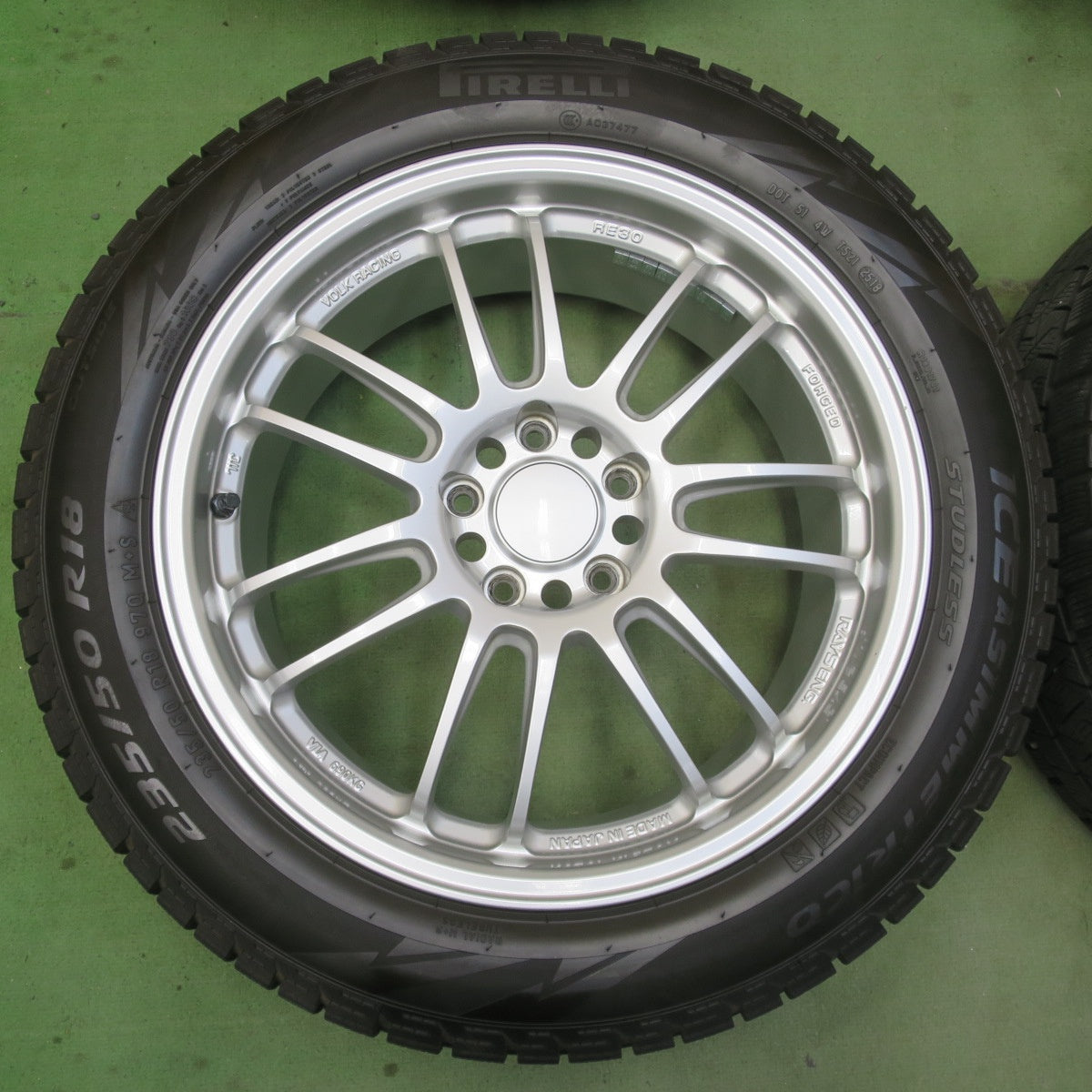 キレイ★RAYS VOLK RACING RE30 鍛造 235/50R18 スタッドレス スタッドレス ピレリ アイスアシンメトリコ レイズ ボルクレーシング 18インチ PCD114.3/5H★6042001イス